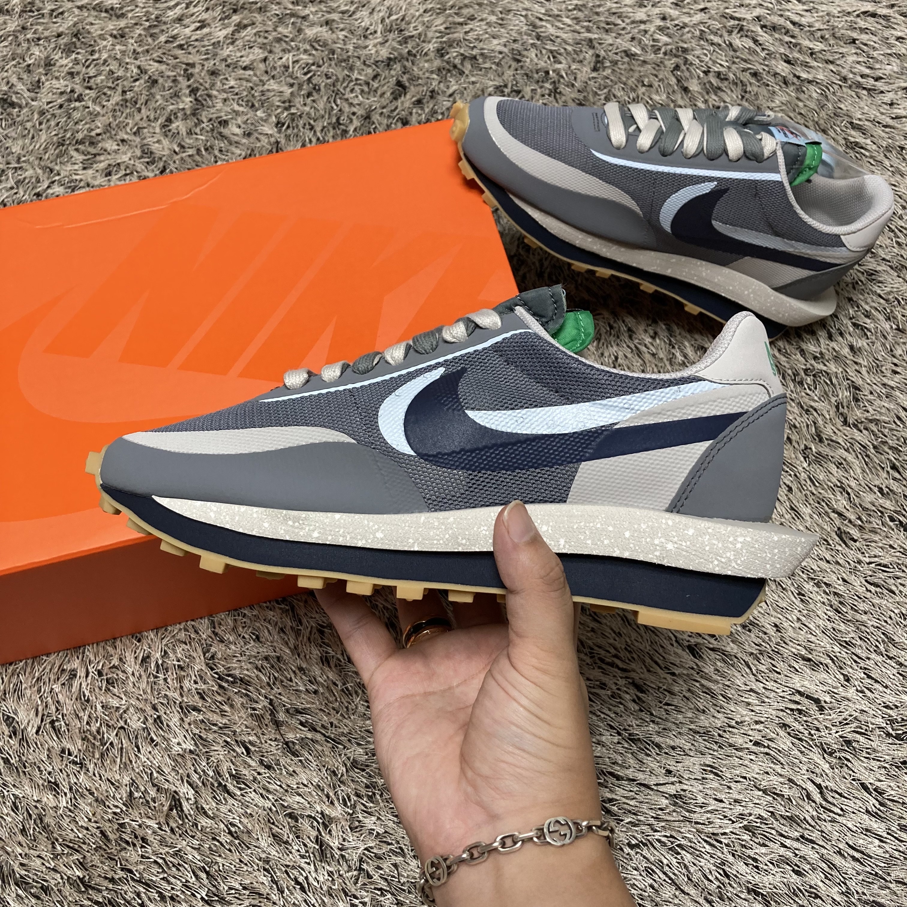 Nike x Sacai x Clot LDWaffle Cool Grey 착용 스타일 - 1