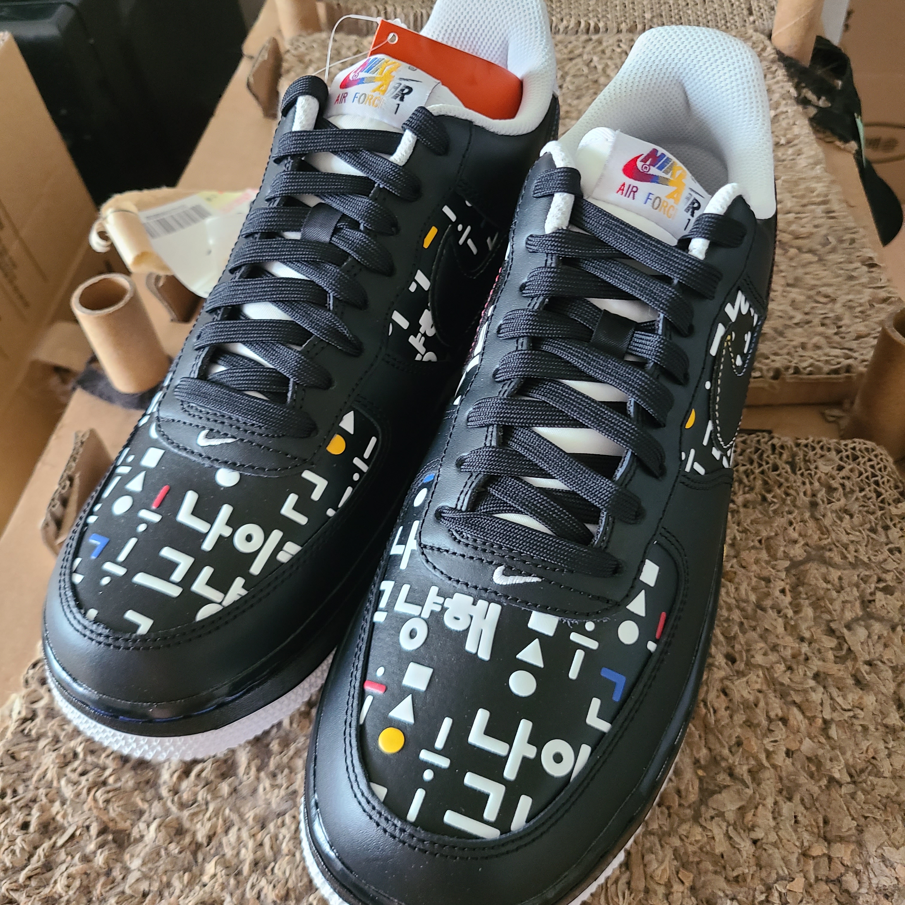 Nike Air Force 1 '07 LV8 Hangul Day 착용 스타일 - 2