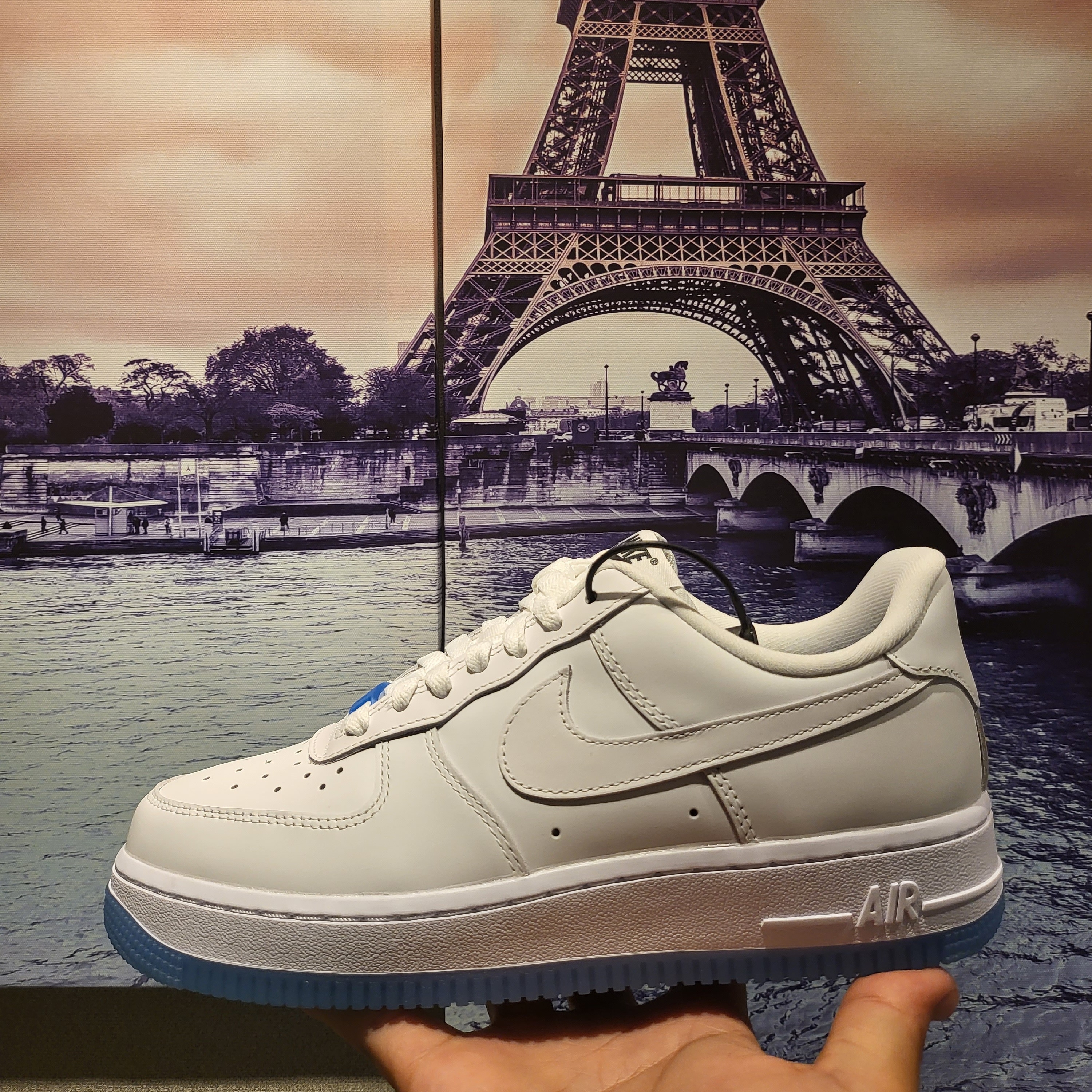 (W) Nike Air Force 1 '07 LX Photochromic, (W) Nike Dunk Low Pearl White 착용 스타일 - 2