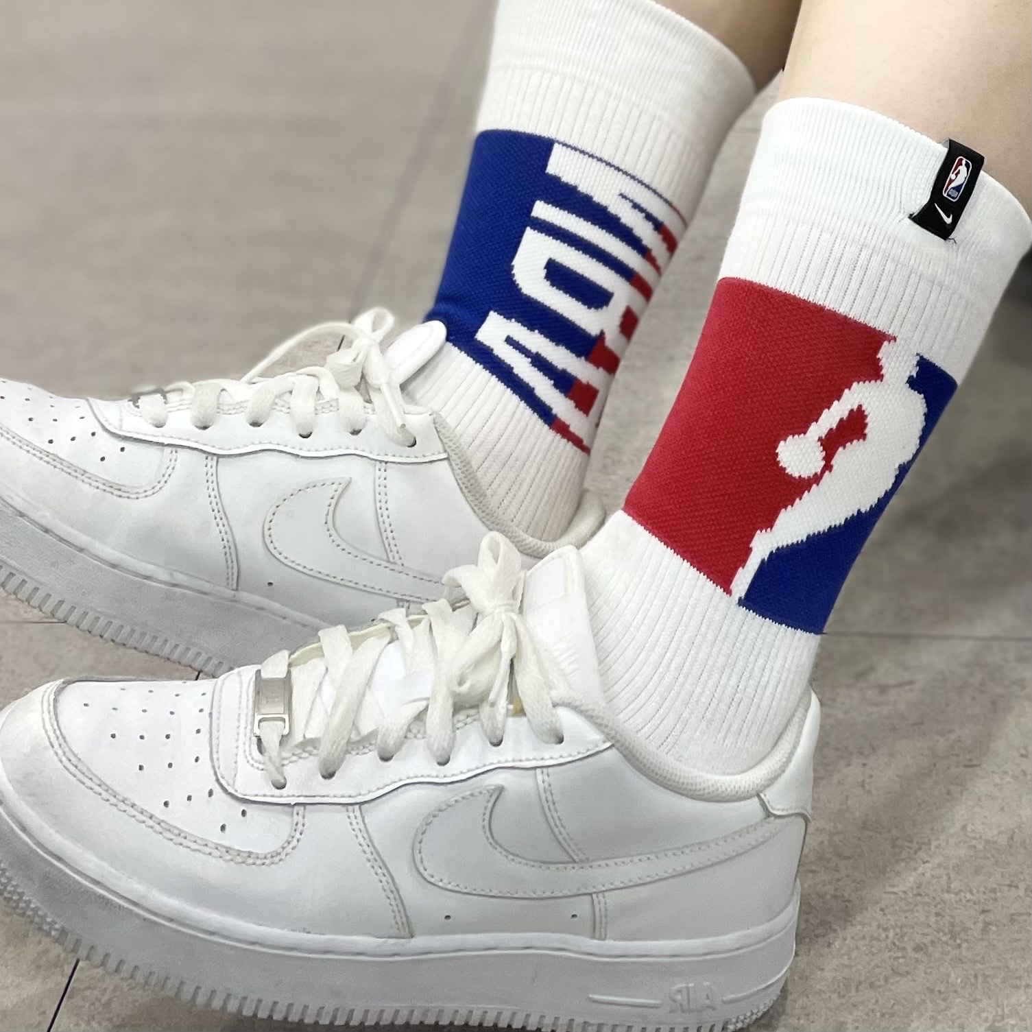 (GS) Nike Air Force 1 LE White 착용 스타일 - 3