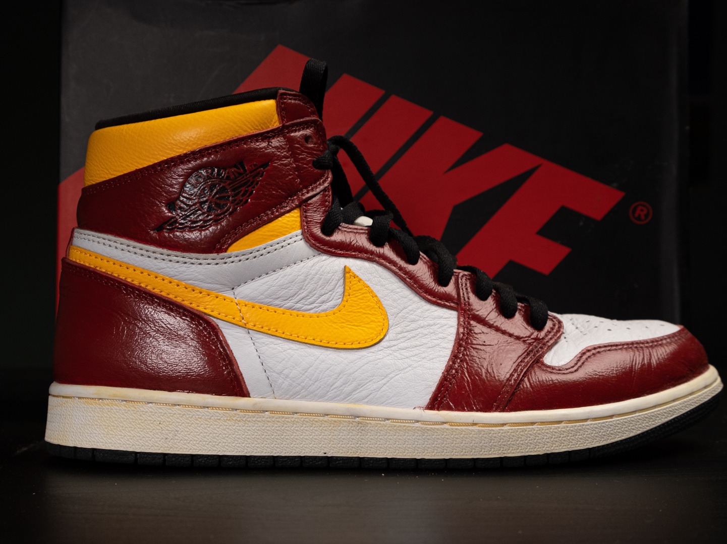 Jordan 1 Retro High OG Light Fusion Red 착용 스타일