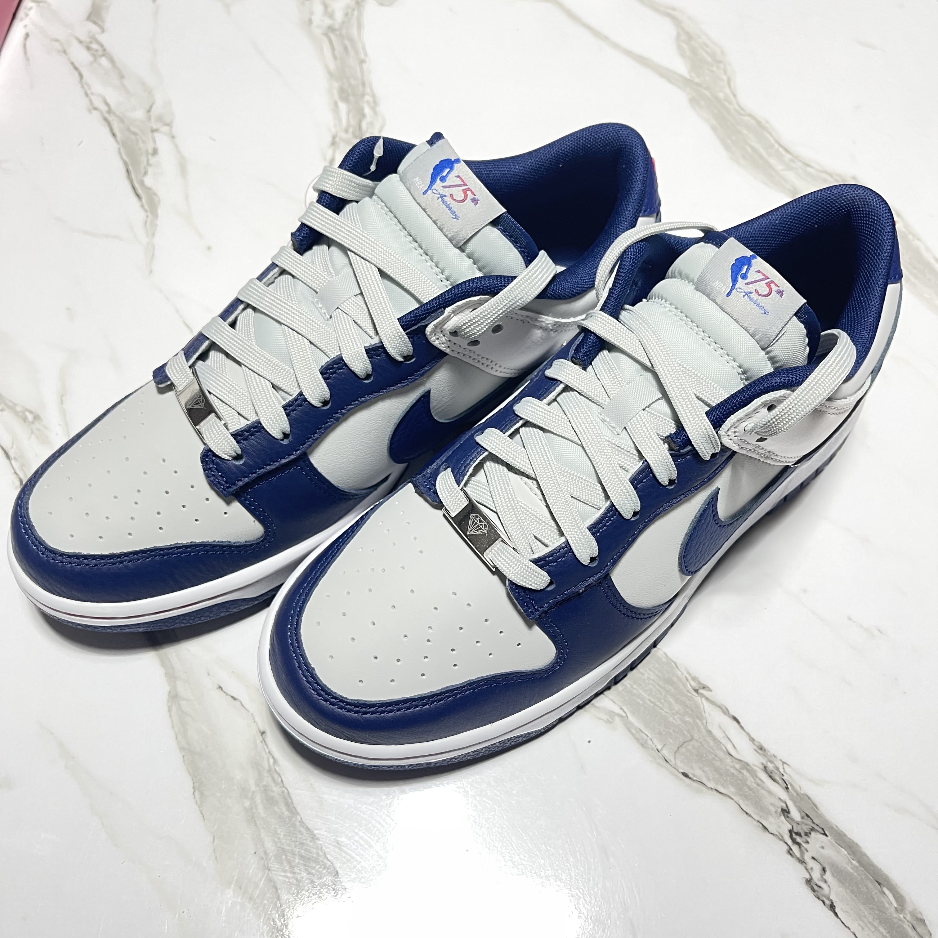 Nike x NBA Dunk Low Retro EMB Nets 착용 스타일