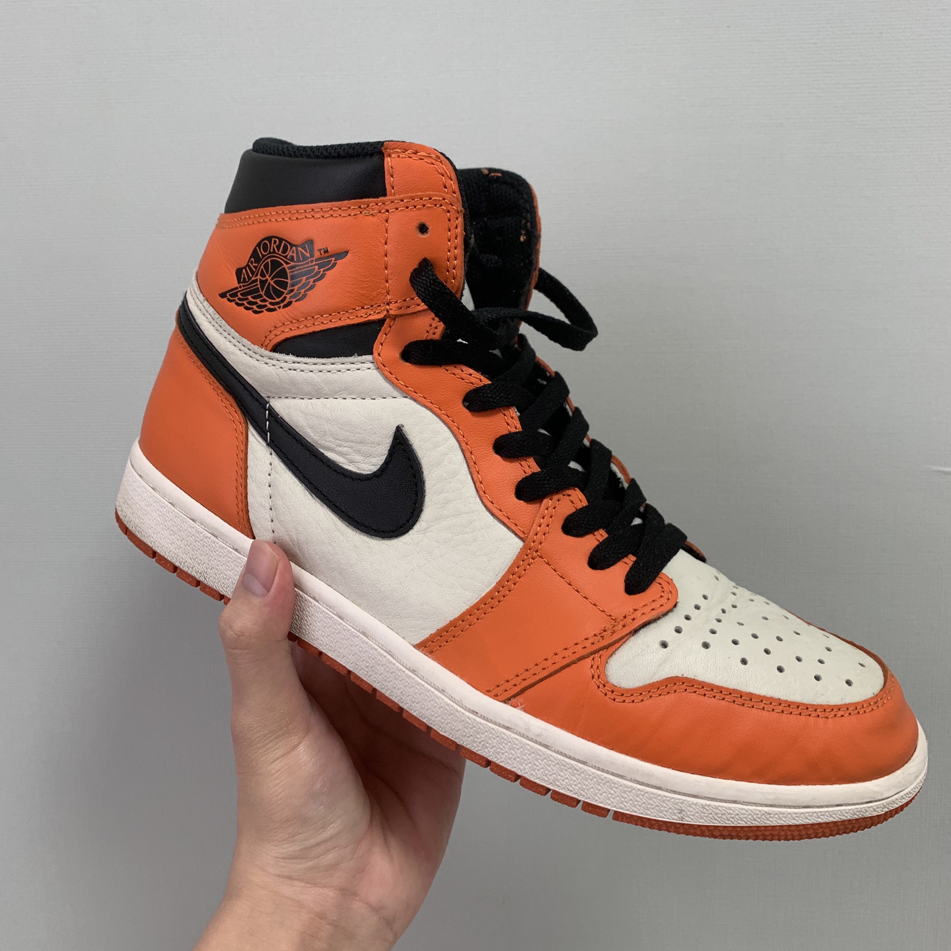Jordan 1 Retro High OG Reverse Shattered Backboard 착용 스타일