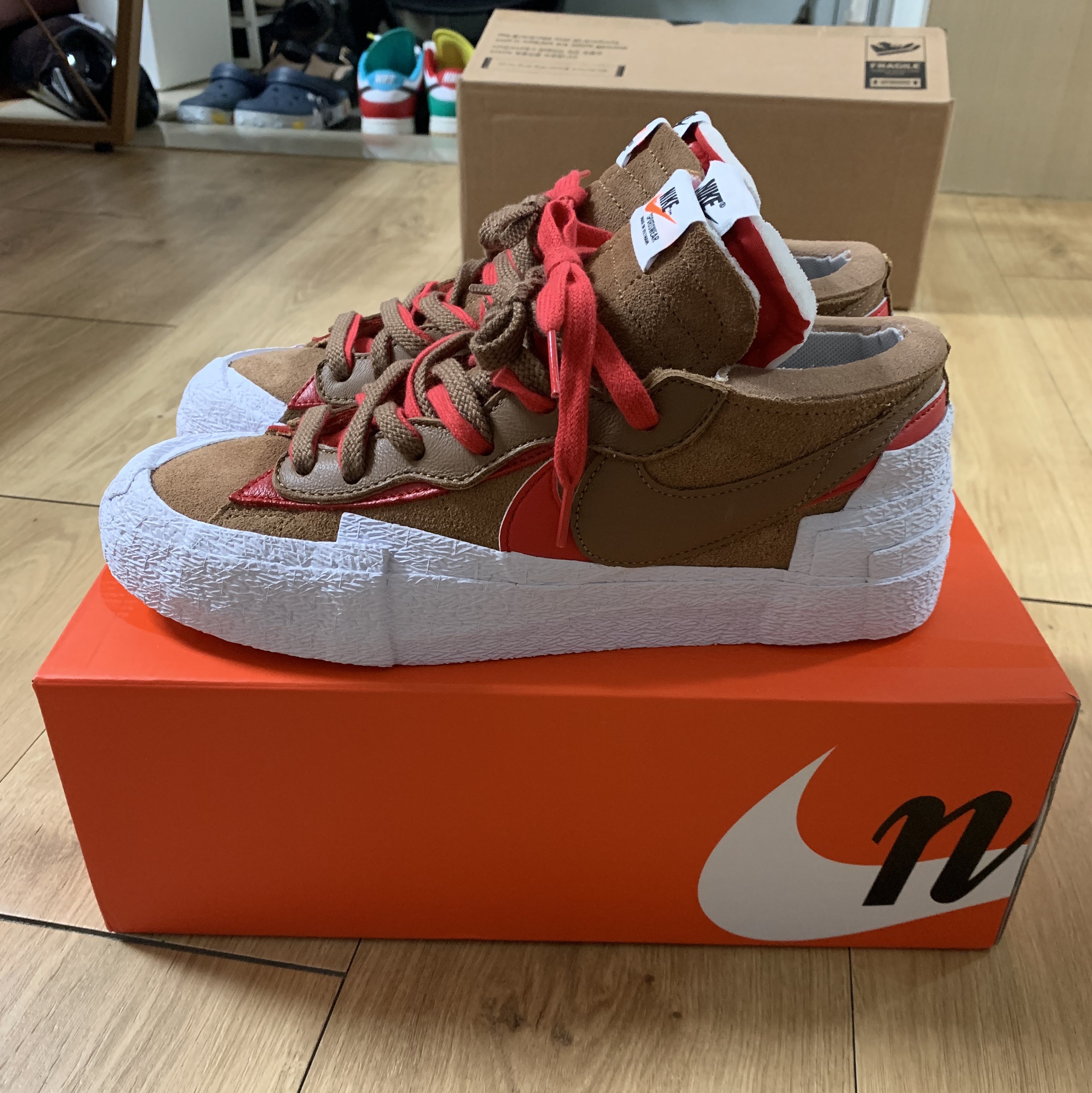 Nike x Sacai Blazer Low British Tan 착용 스타일 - 2
