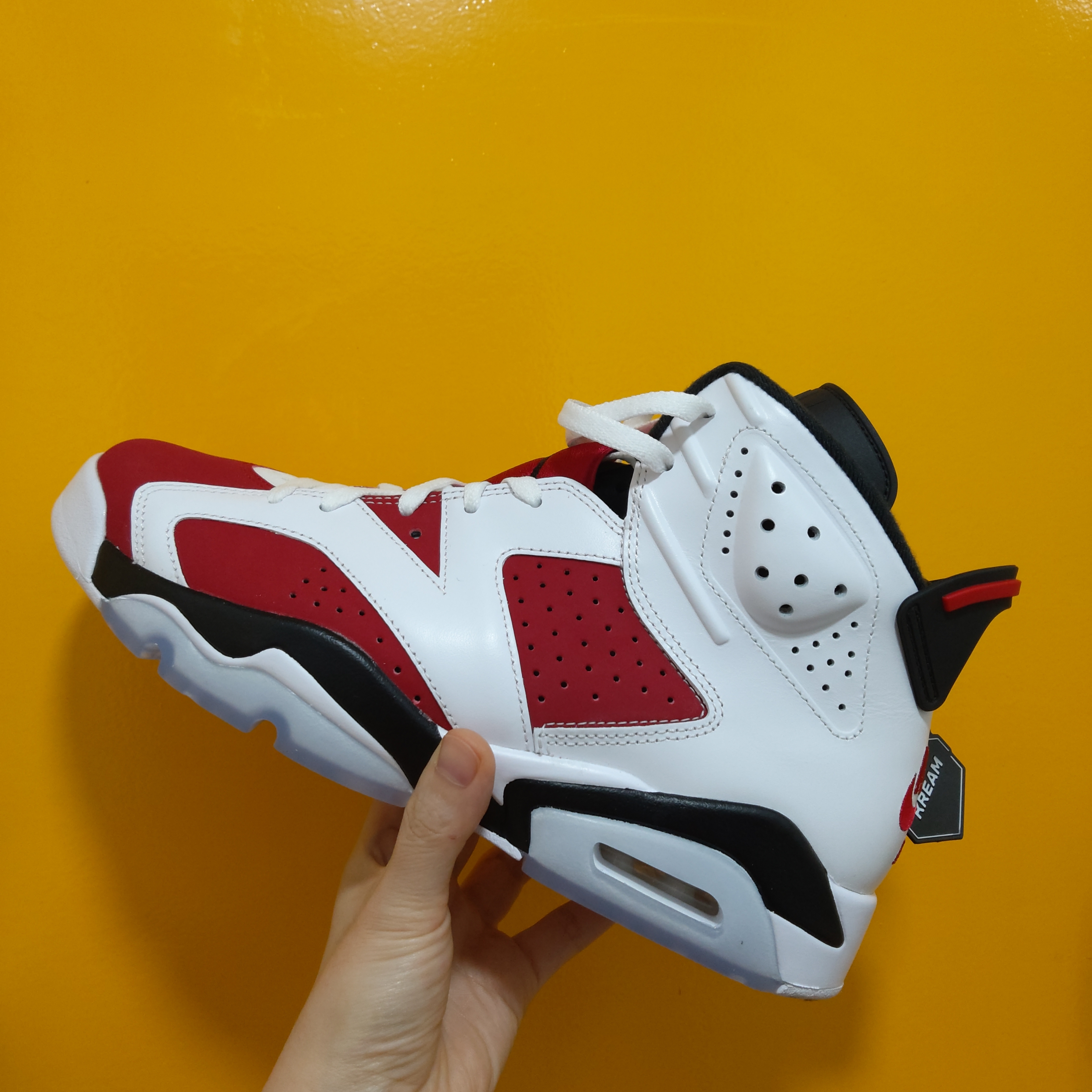 Jordan 6 Retro Carmine 2021 착용 스타일 - 1