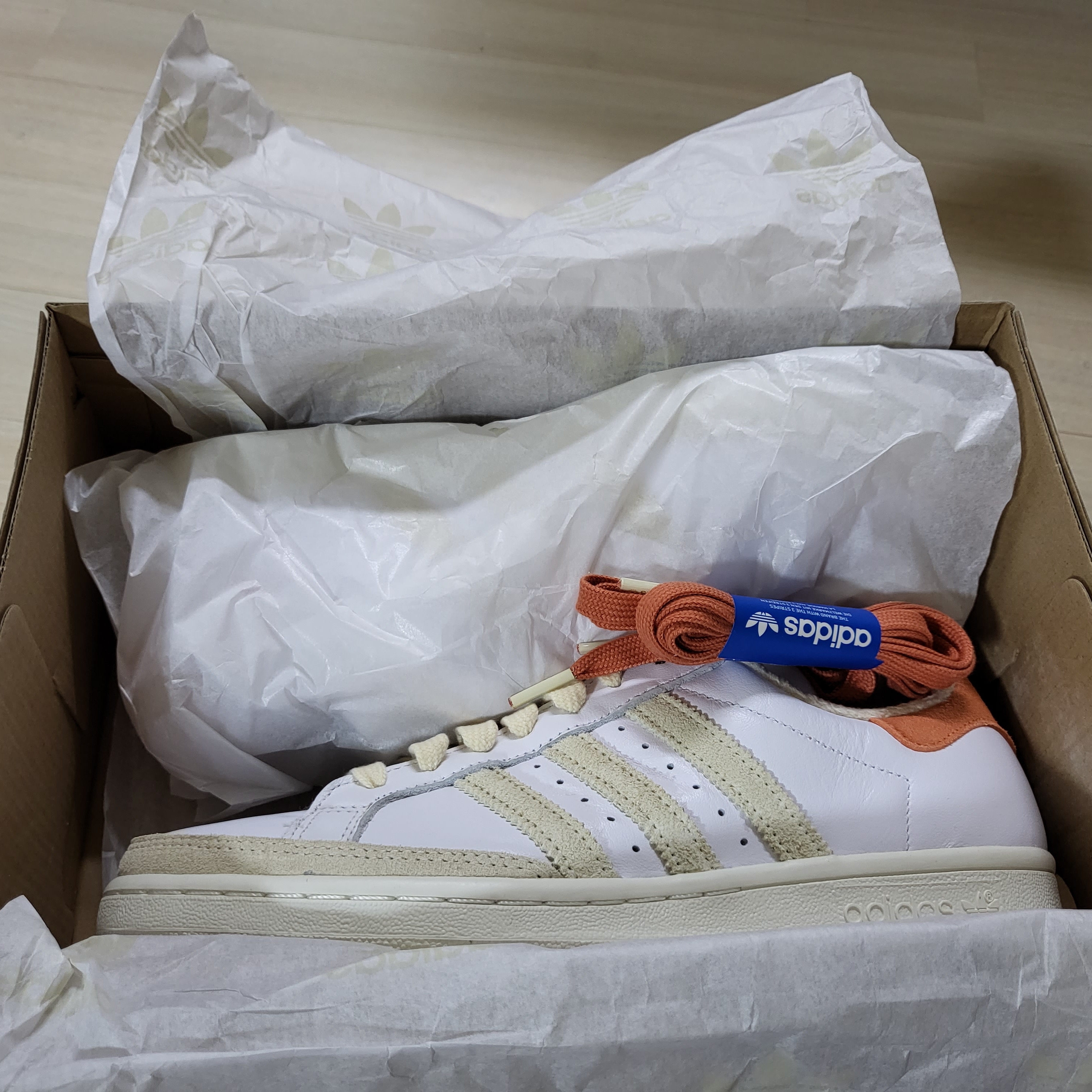 Adidas x END. National Tennis OG Tennis Club 착용 스타일 - 1