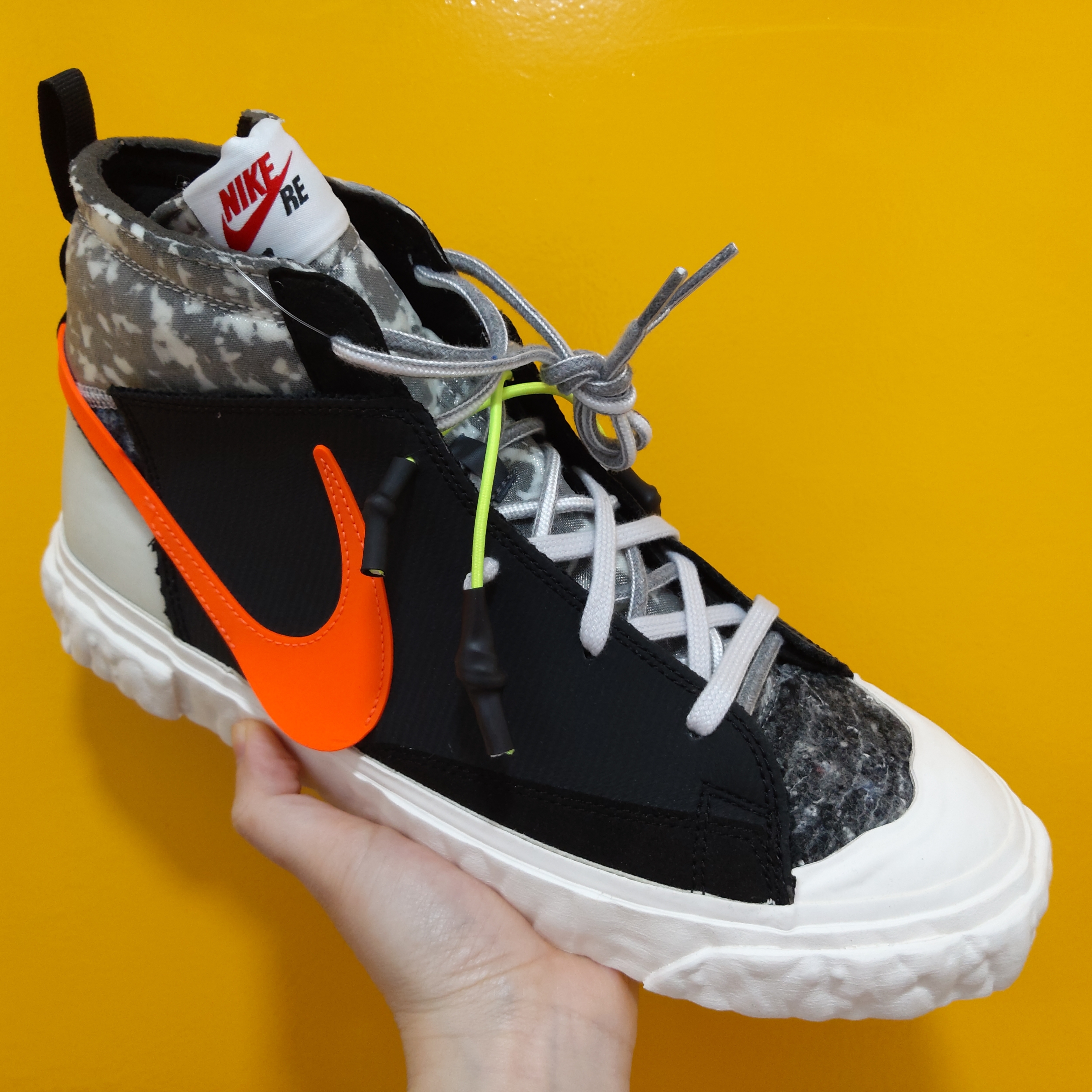 Nike x Readymade Blazer Mid Black 착용 스타일 - 2
