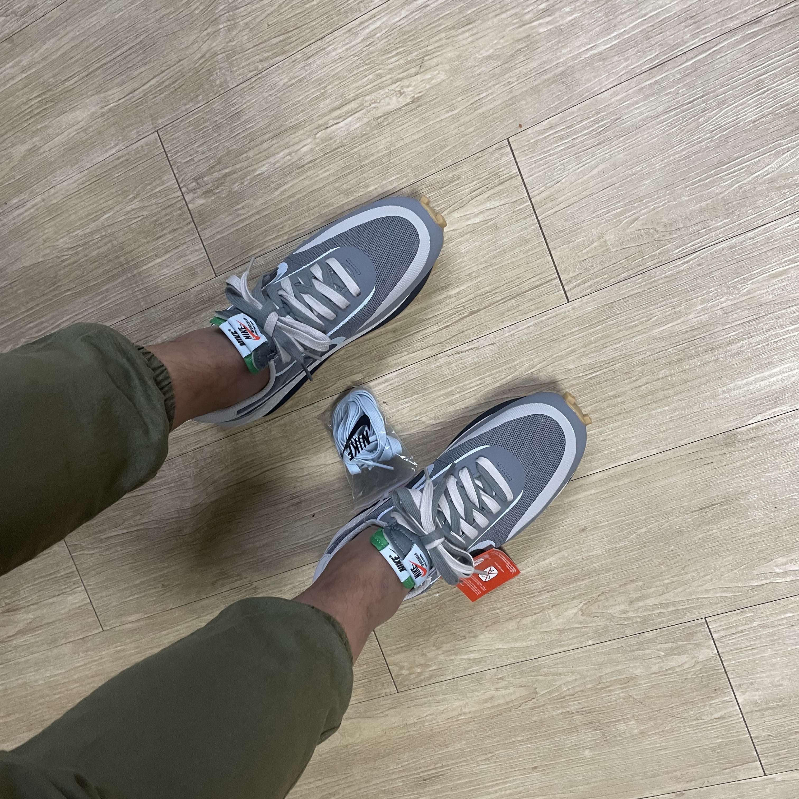 Nike x Sacai x Clot LDWaffle Cool Grey 착용 스타일 - 5