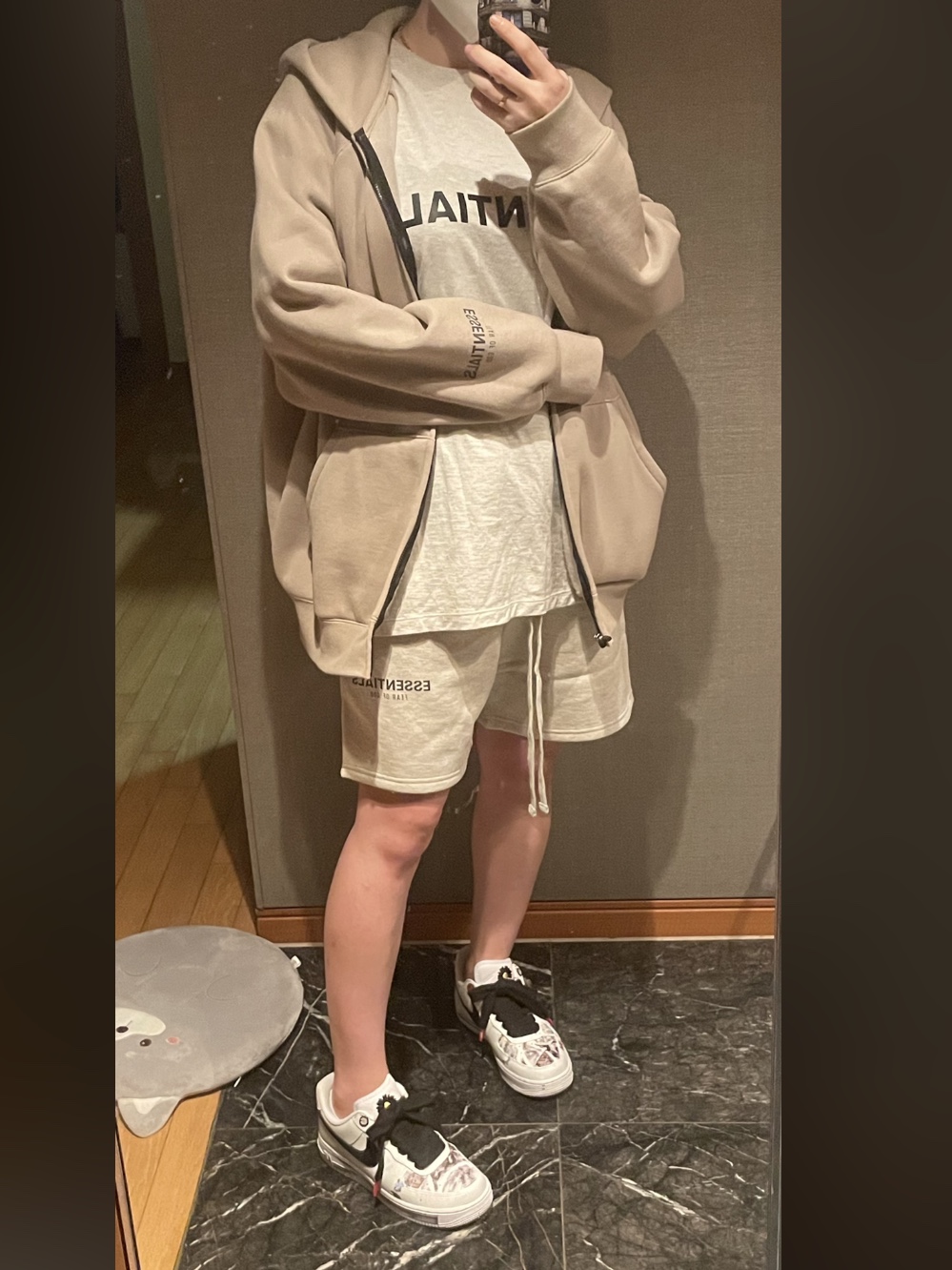 Essentials 3D Silicon Applique Full Zip Up Hoodie String - 20SS, Essentials 3D Silicon Applique Boxy T-Shirt Oatmeal/Oatmeal Heather/Light Heather Oatmeal 2020 착용 스타일 - 1