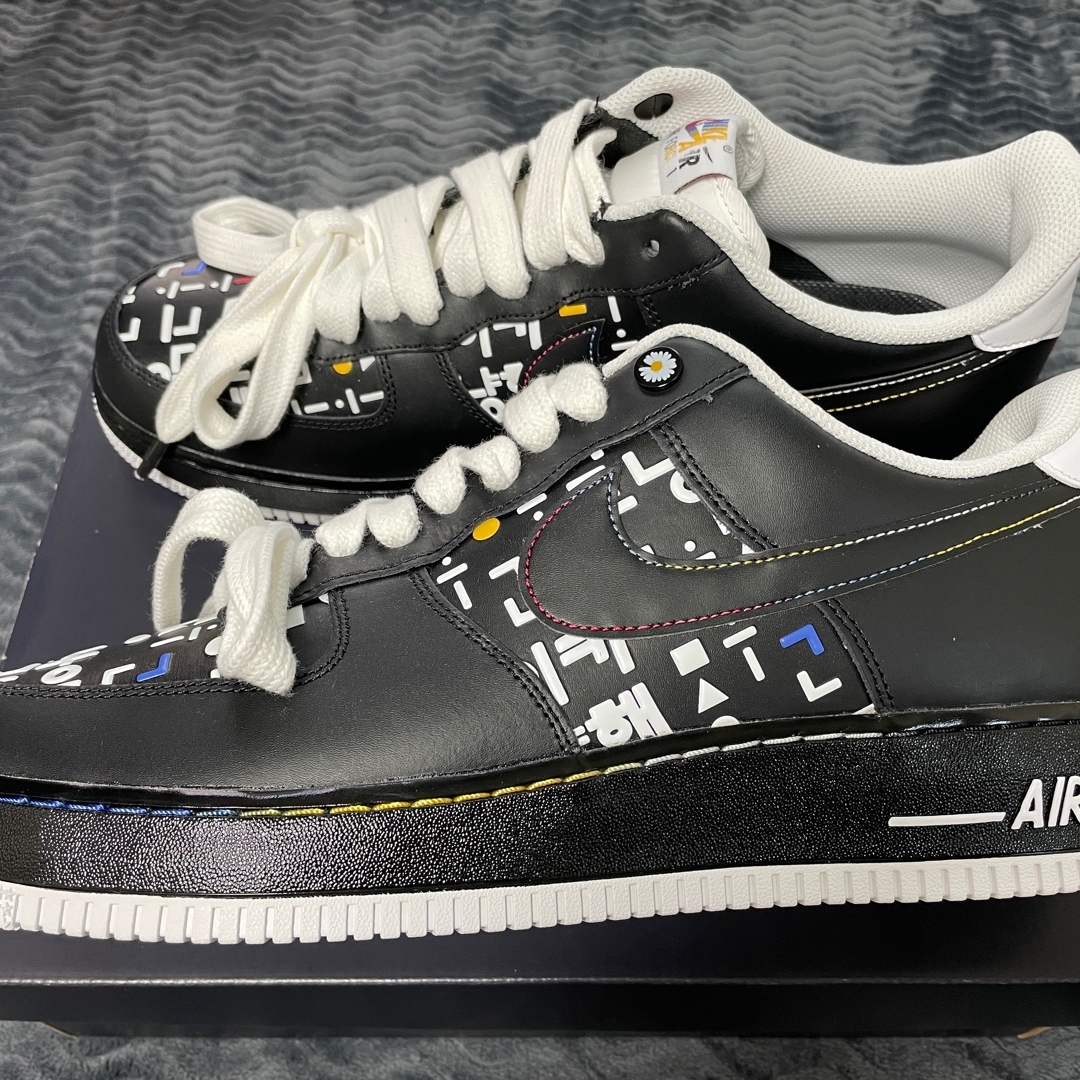 Nike Air Force 1 '07 LV8 Hangul Day 착용 스타일 - 1