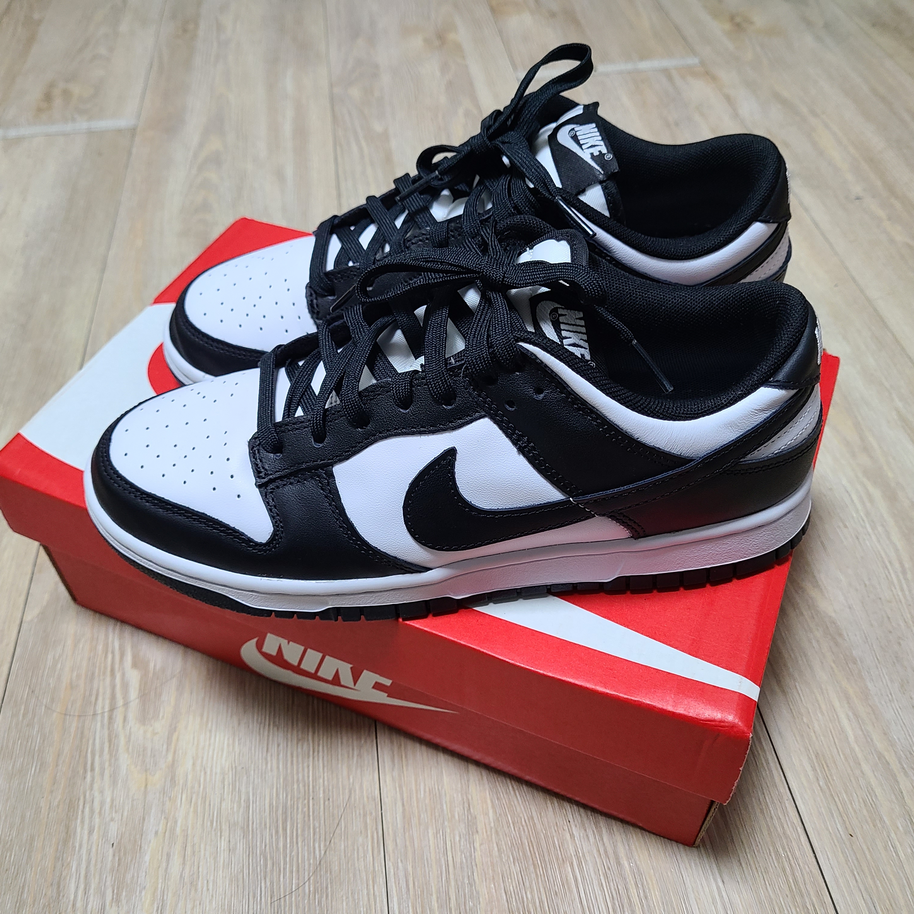 Nike Dunk Low Retro Black 착용 스타일