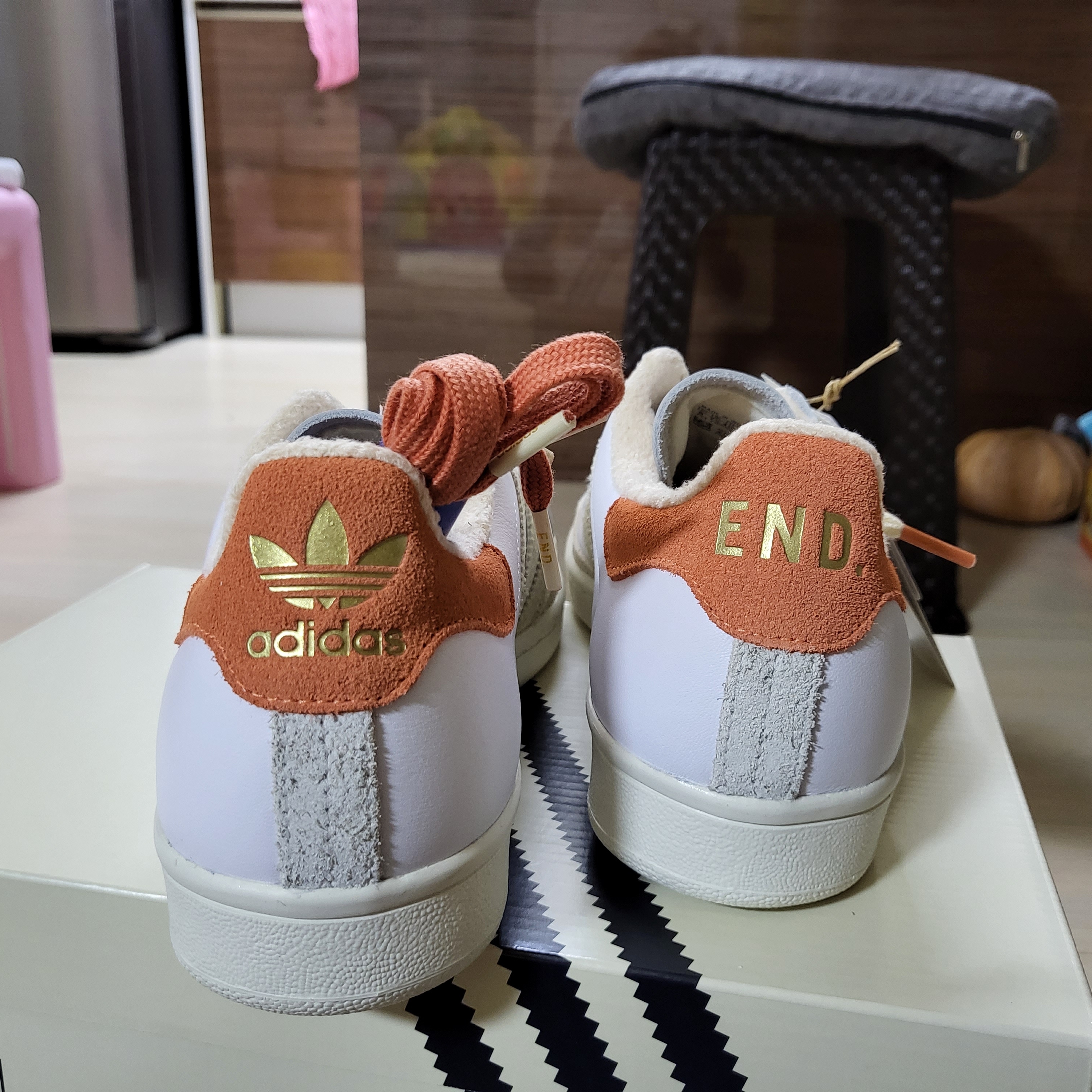 Adidas x END. National Tennis OG Tennis Club 착용 스타일 - 2