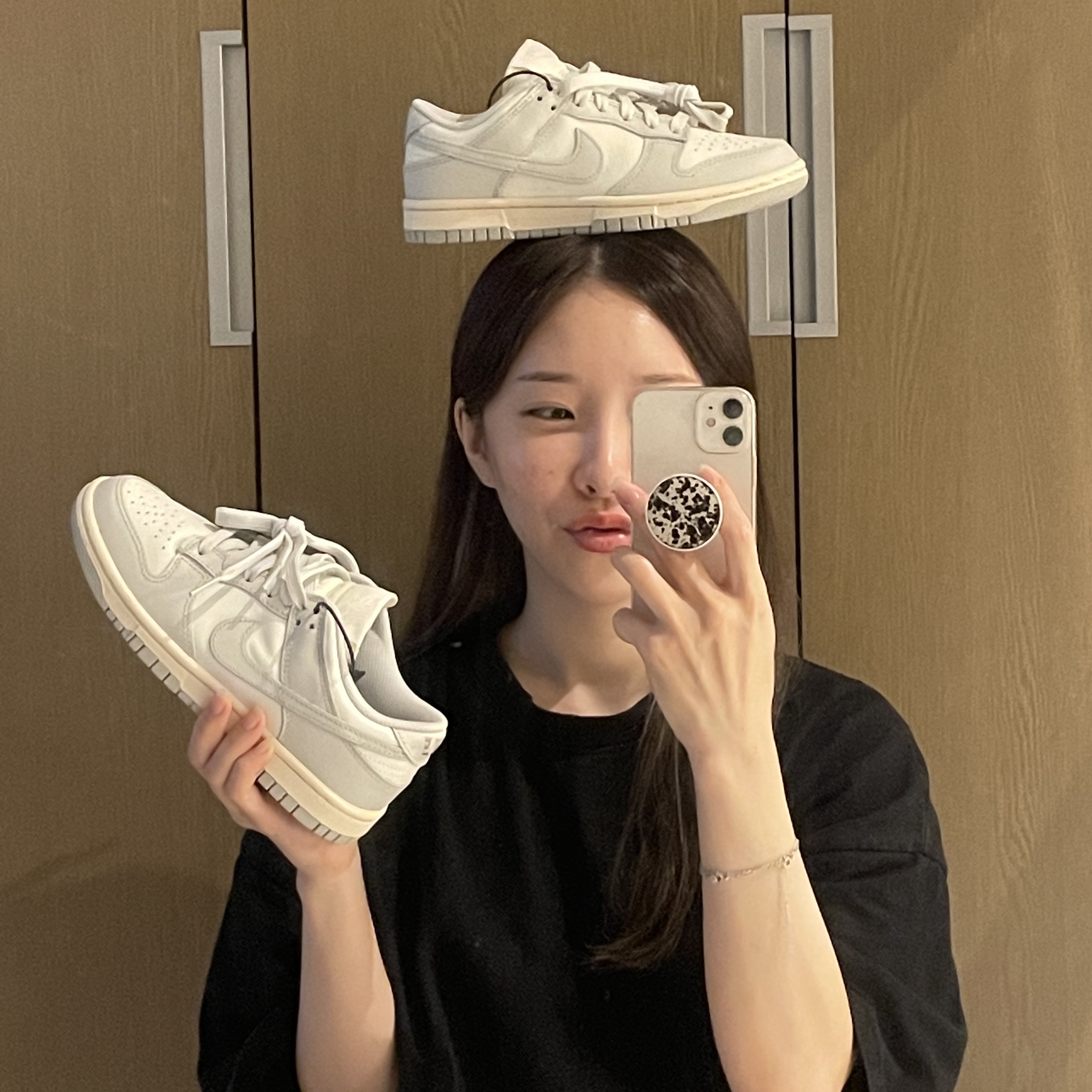 (W) Nike Dunk Low Light Bone 착용 스타일 - 2