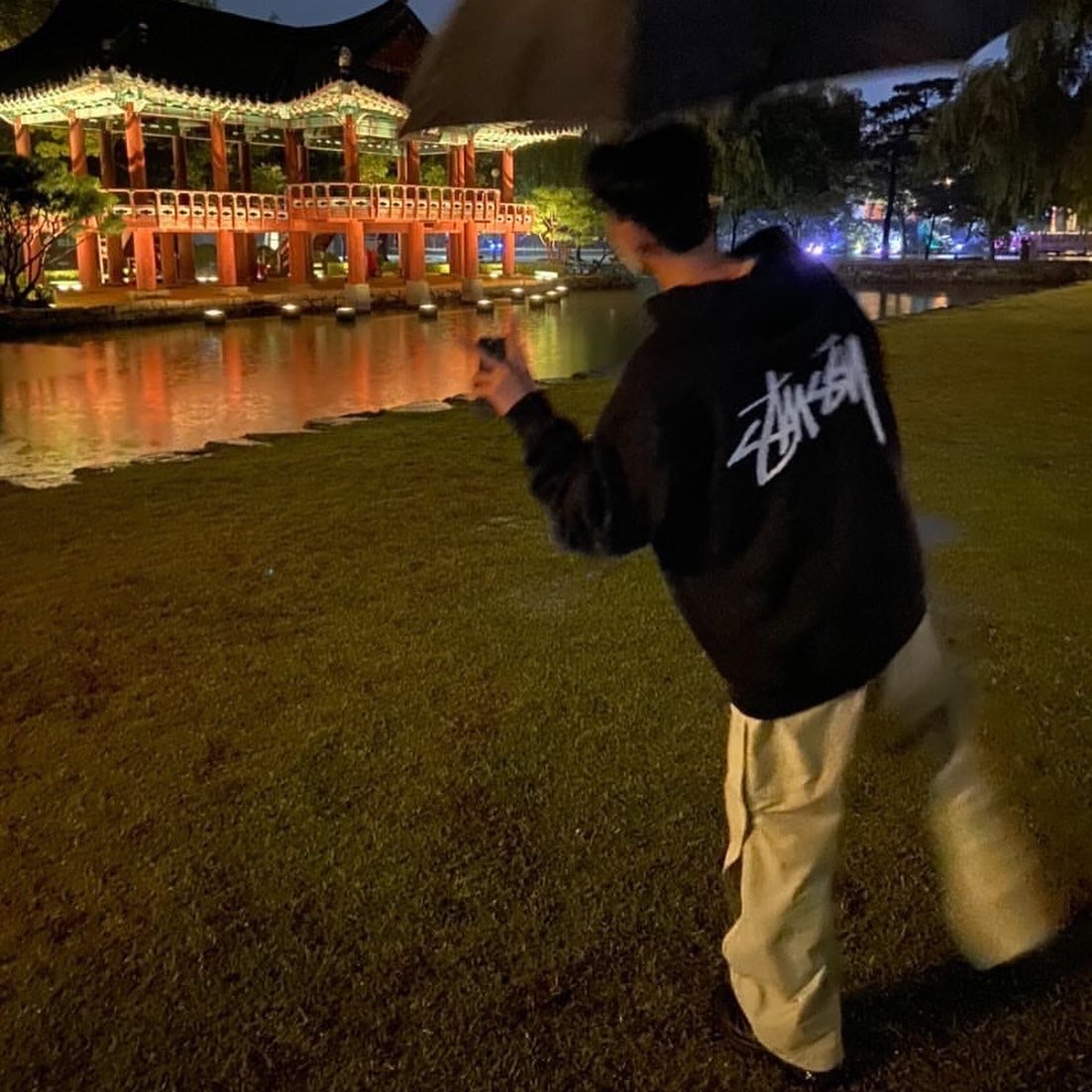 Stussy x Our Legacy Yin Yang Pig. Dyed Hood Black 착용 스타일 - 3
