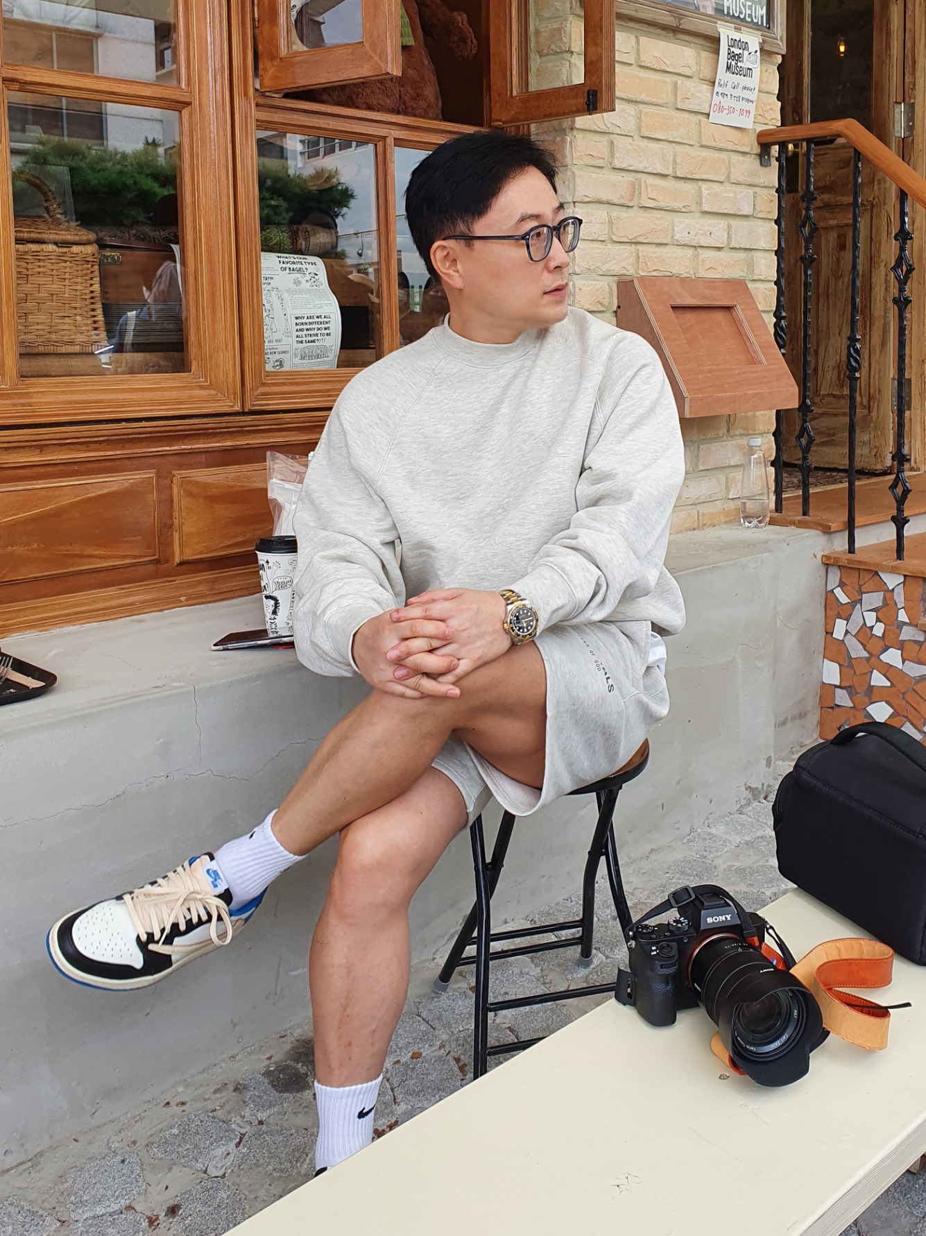 Jordan 1 x Travis Scott x Fragment Retro Low OG SP Military Blue, Essentials Sweatshorts Oatmeal - 21SS 착용 스타일 - 2