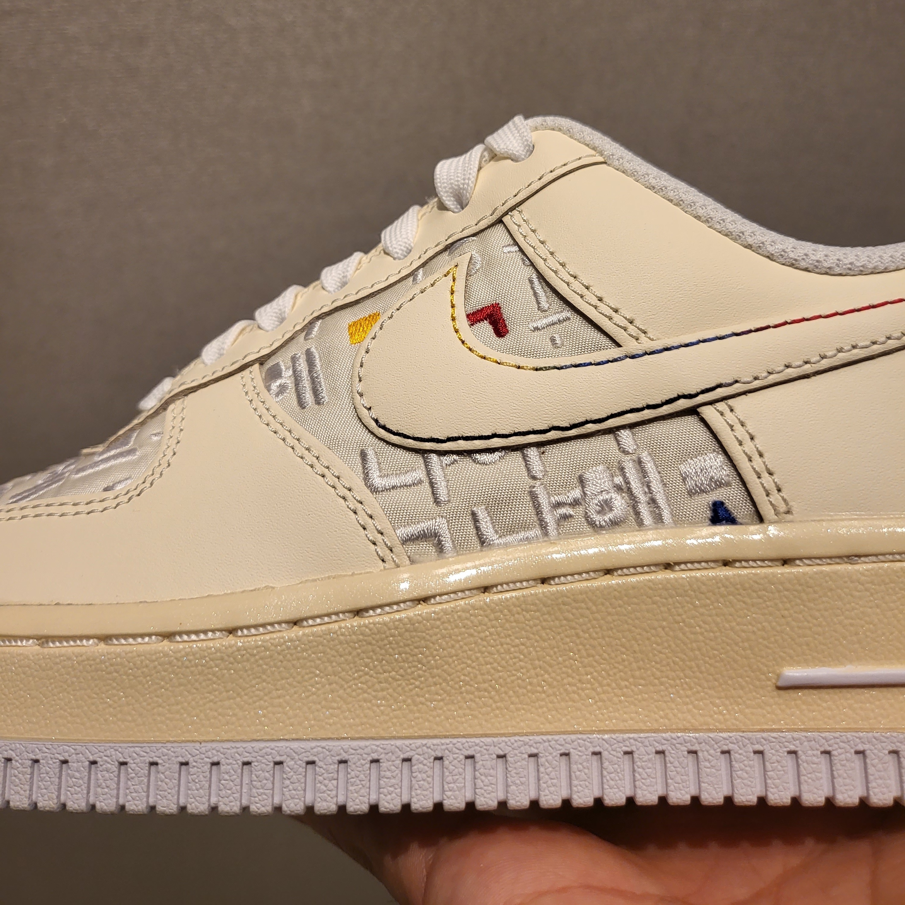 (W) Nike Air Force 1 '07 LX Photochromic, (W) Nike Dunk Low Pearl White 착용 스타일 - 5