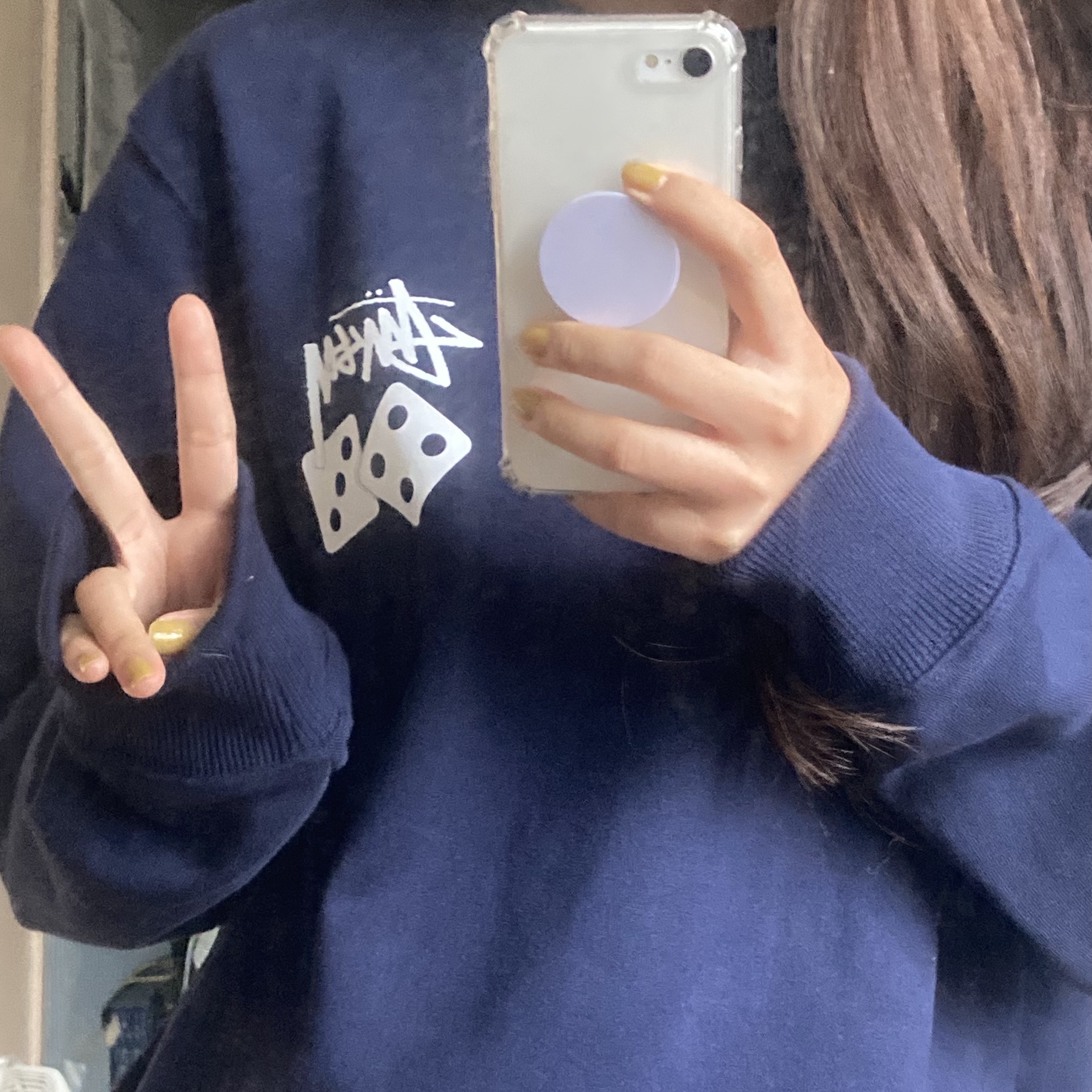 Stussy Dice Crew Navy 착용 스타일