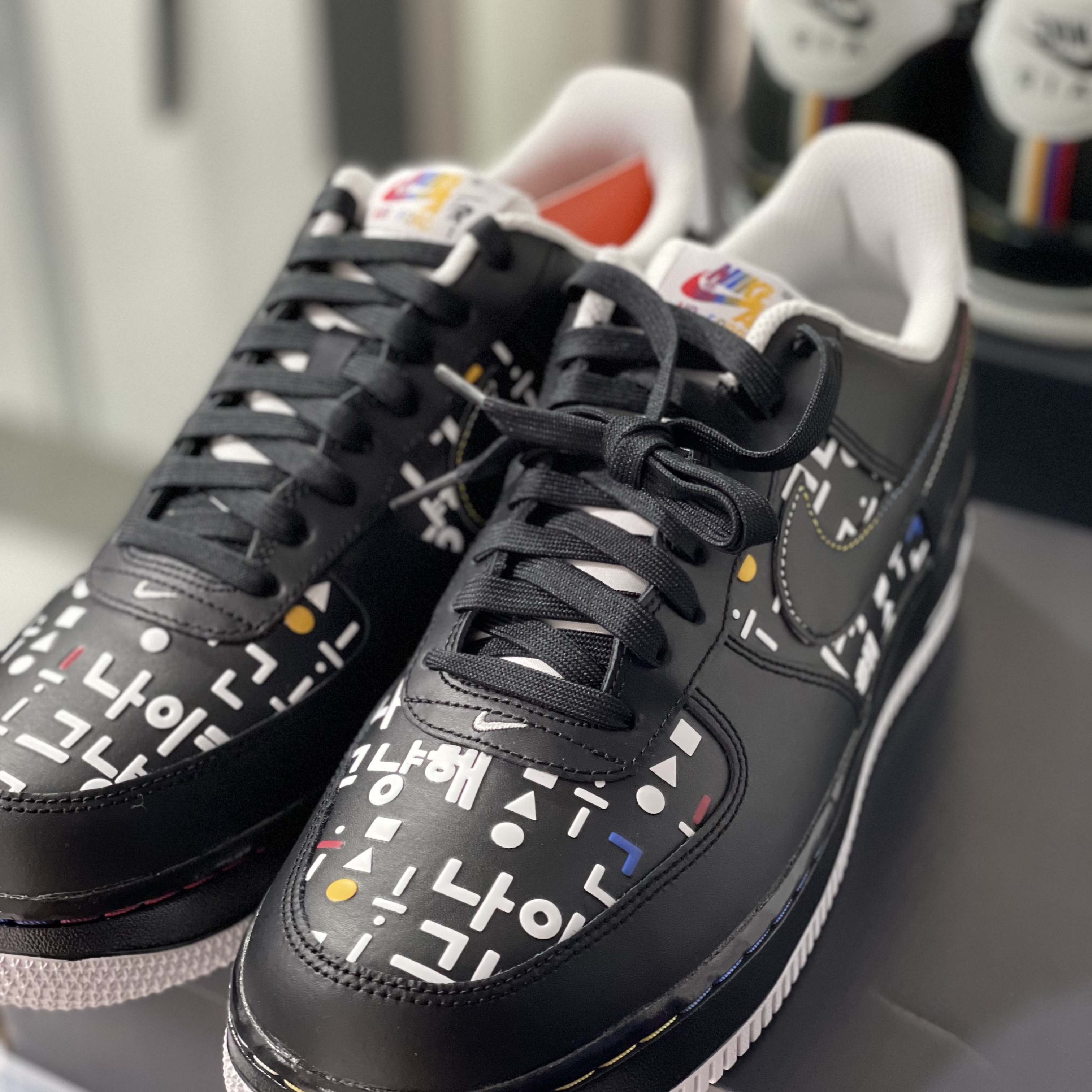 Nike Air Force 1 '07 LV8 Hangul Day, Nike Dunk Low Retro Black 착용 스타일 - 2