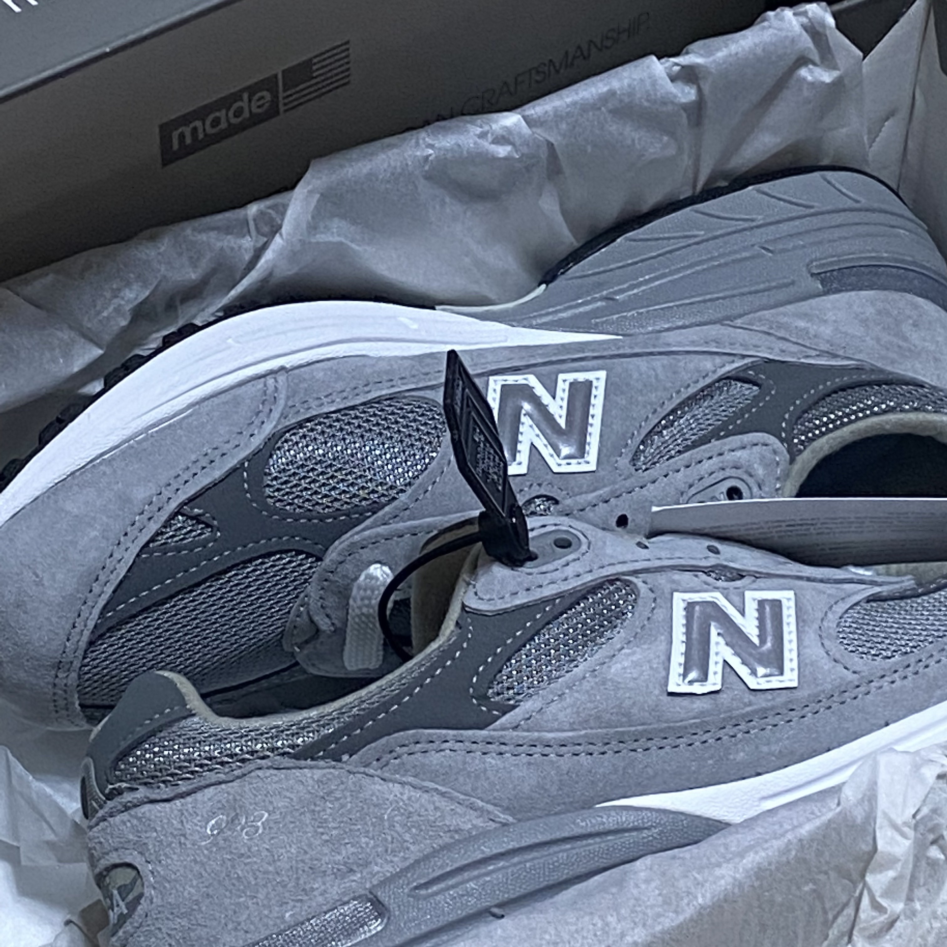 (W) New Balance 993 Made in USA Grey - B Standard 착용 스타일