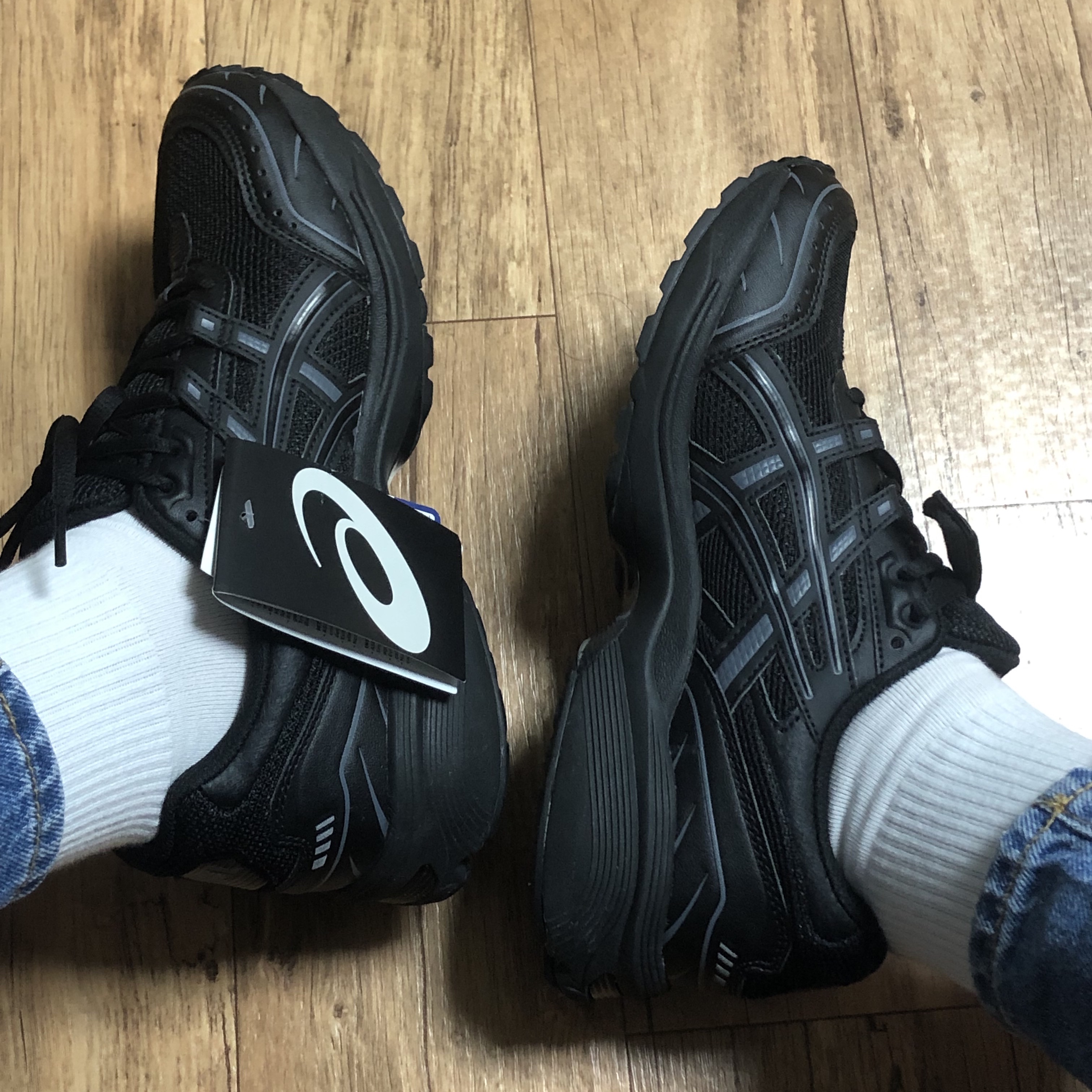 Asics Gel-1090 Black 착용 스타일 - 1
