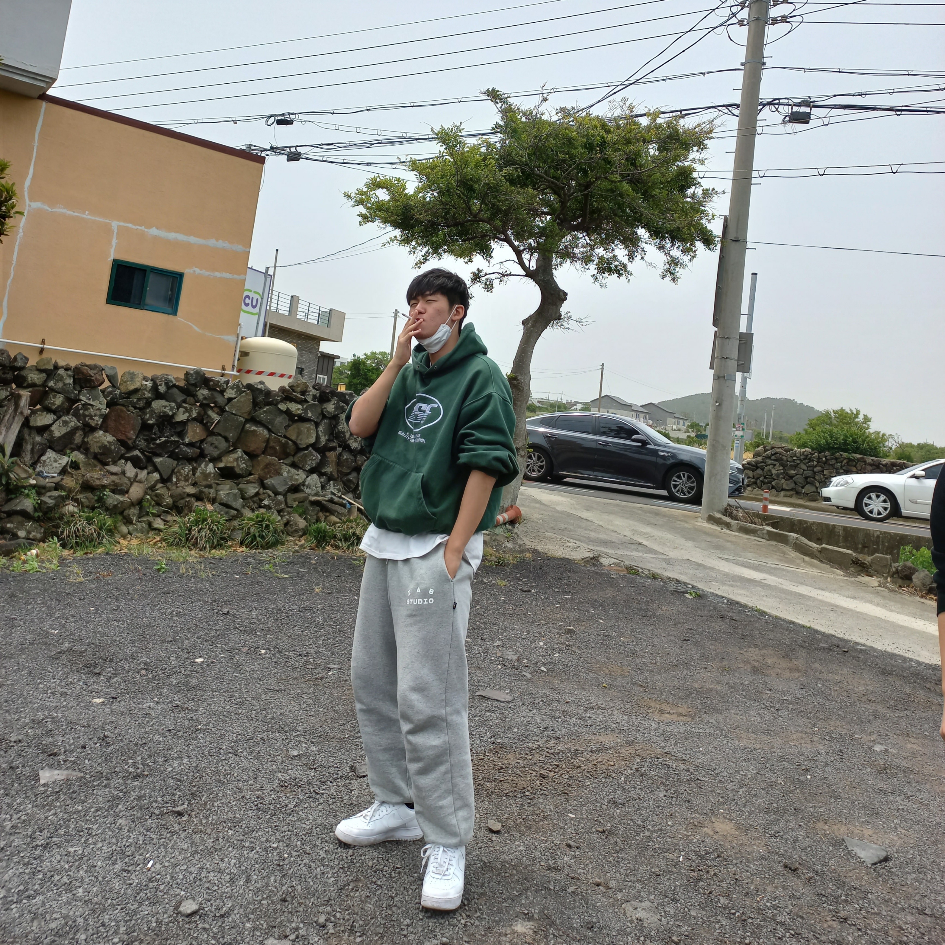 Nike Air Force 1 '07 Low White, IAB Studio Sweatpants Gray - 21SS 착용 스타일 - 1