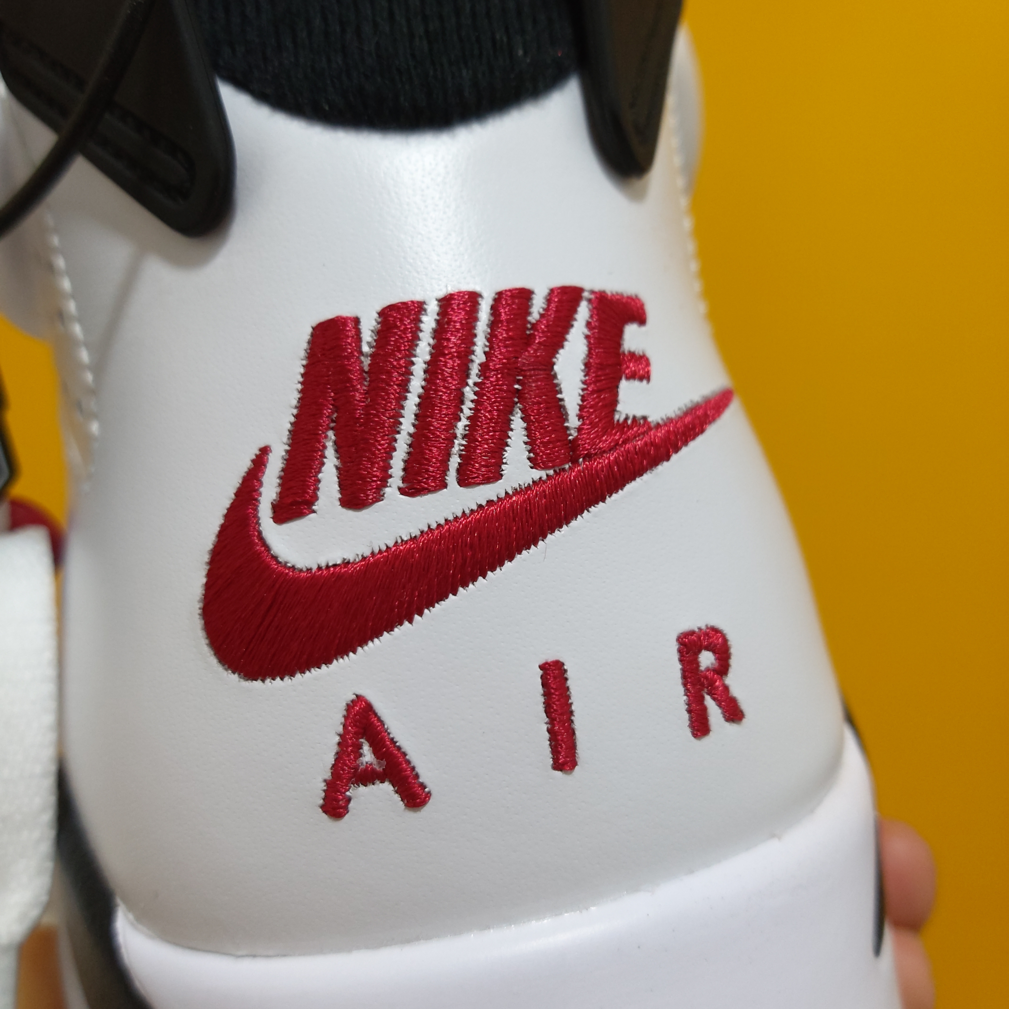 Jordan 6 Retro Carmine 2021 착용 스타일 - 3