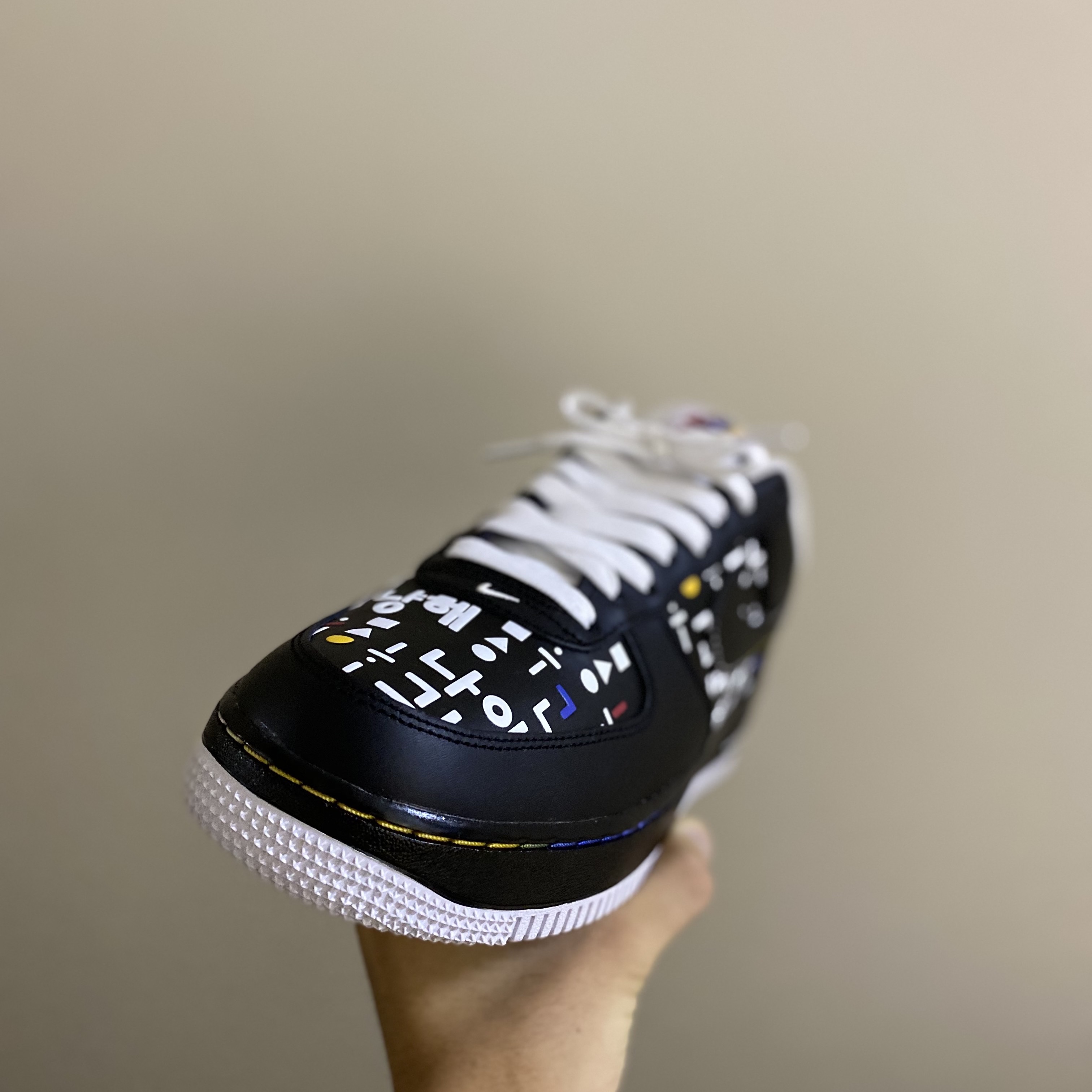 Nike Air Force 1 '07 LV8 Hangul Day 착용 스타일 - 1