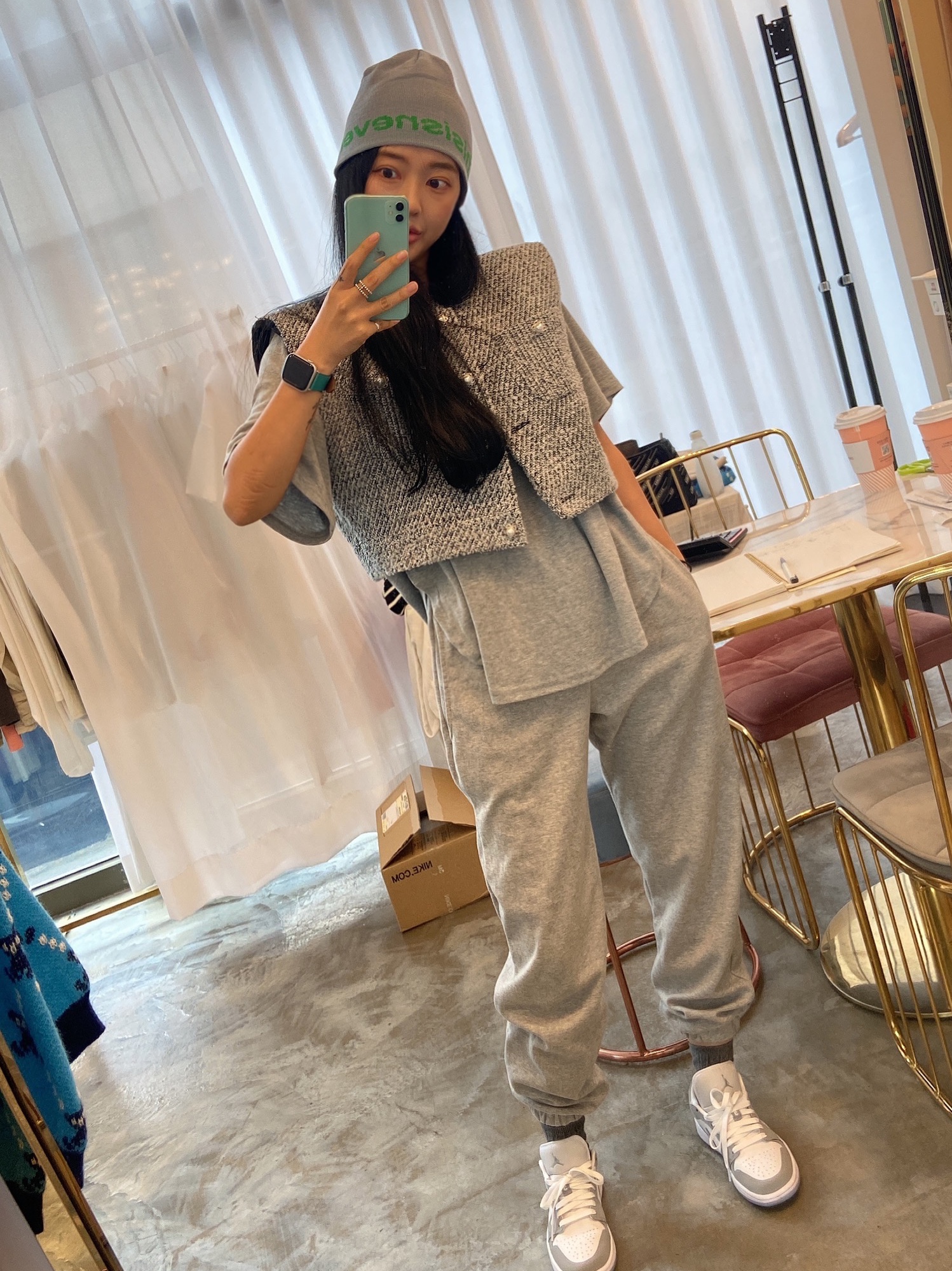 (W) Jordan 1 Low White Wolf Grey 착용 스타일 - 2