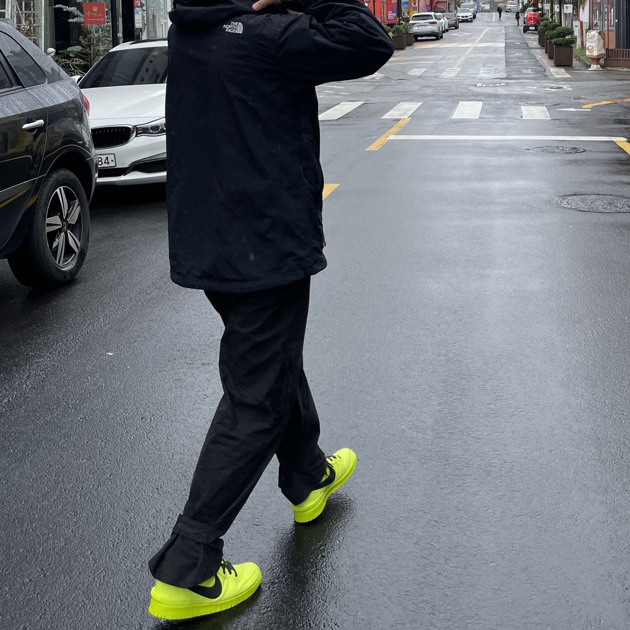 Nike x Ambush Dunk High Flash Lime 착용 스타일 - 2