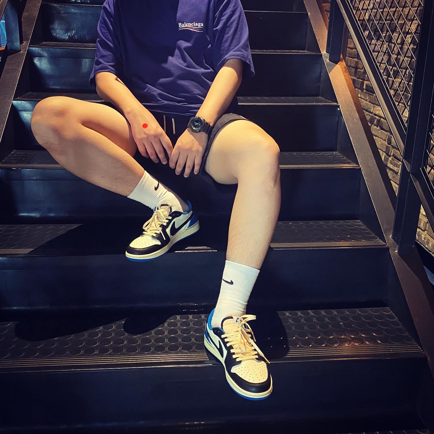 Jordan 1 x Travis Scott x Fragment Retro Low OG SP Military Blue 착용 스타일