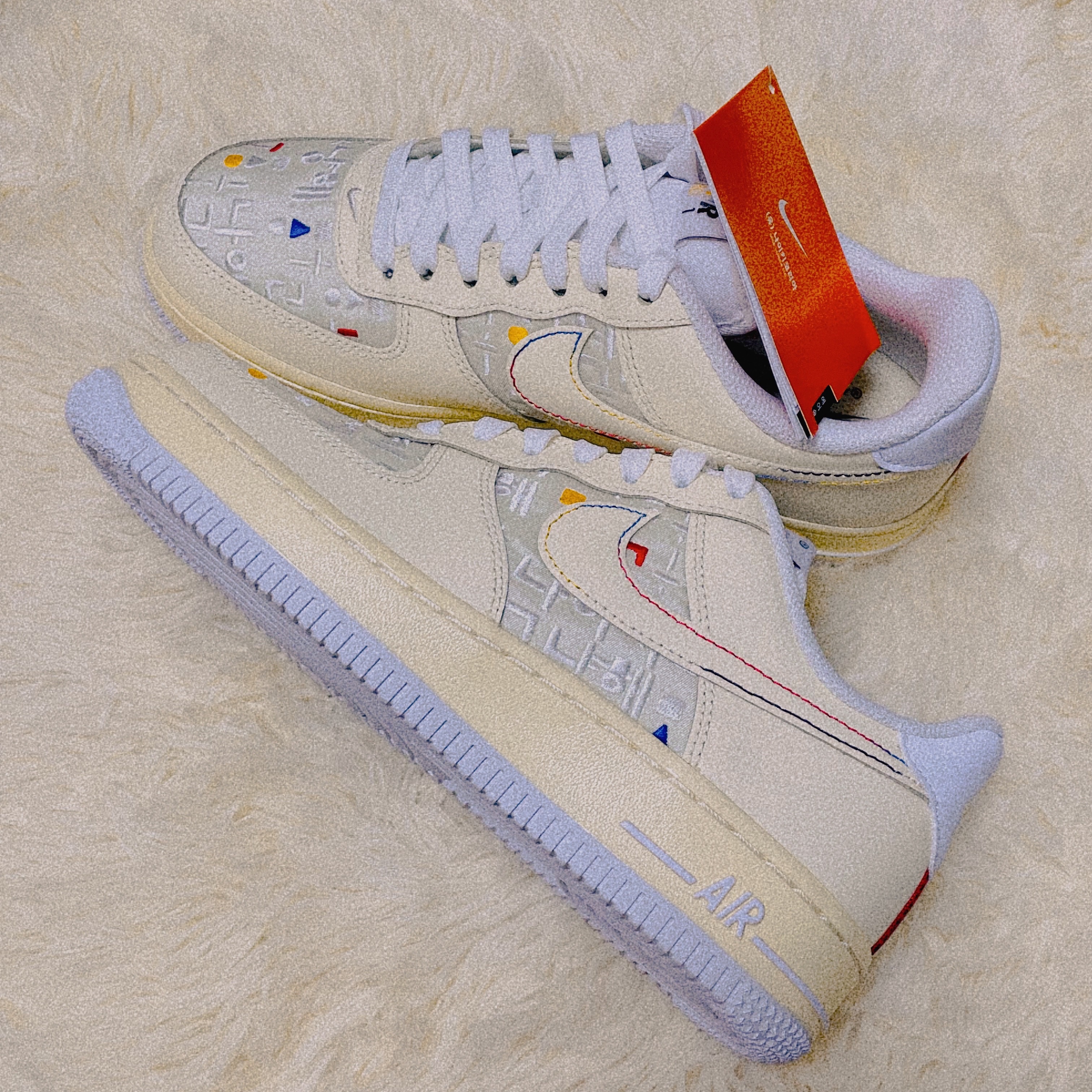 (W) Nike Air Force 1 '07 LV8 Hangul Day 착용 스타일