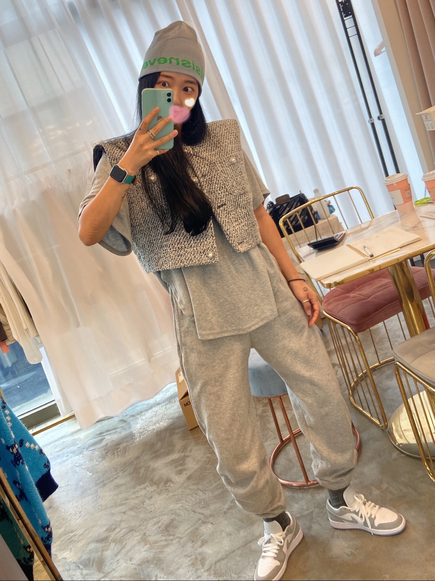(W) Jordan 1 Low White Wolf Grey 착용 스타일 - 3
