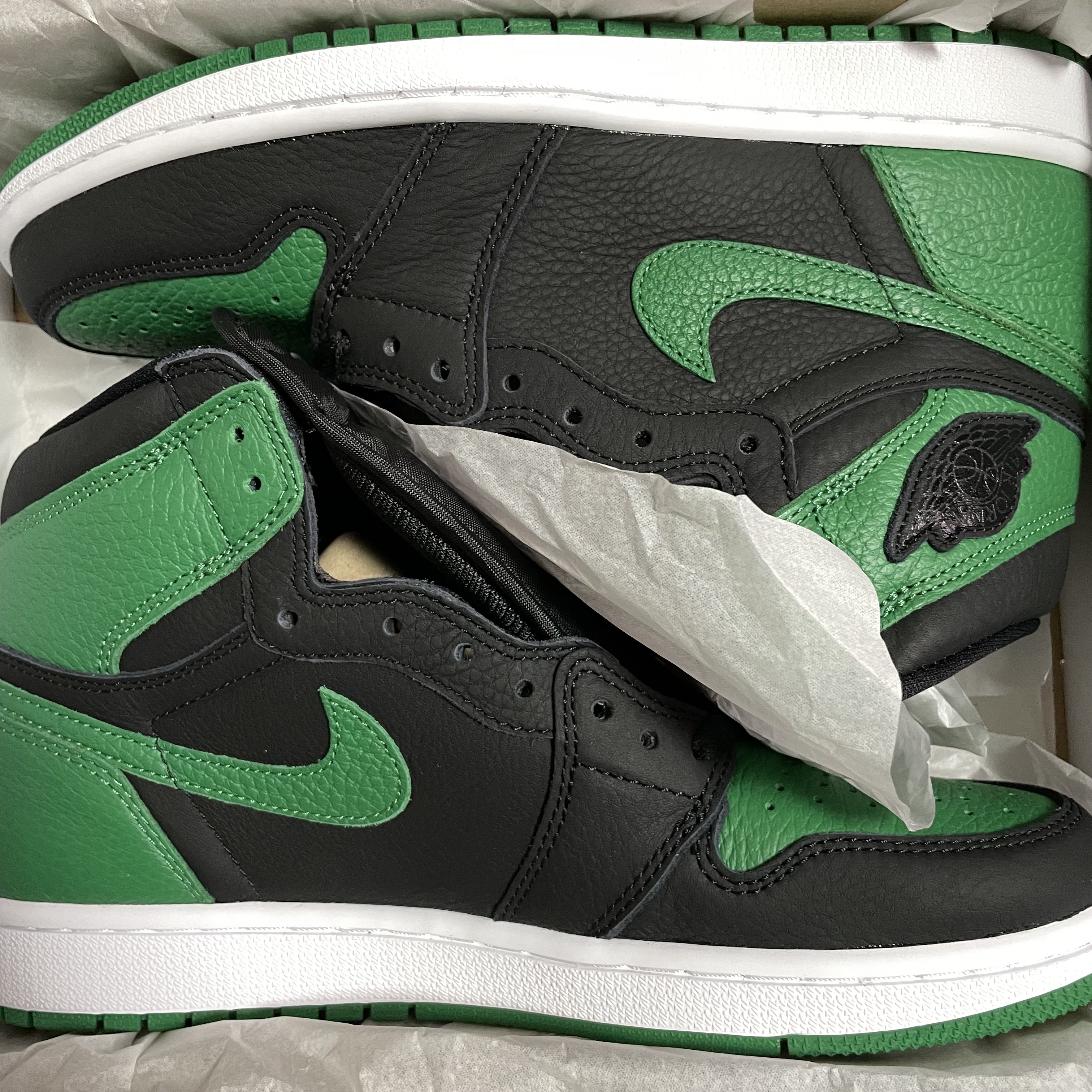 Jordan 1 Retro High OG Pine Green Black 착용 스타일 - 2