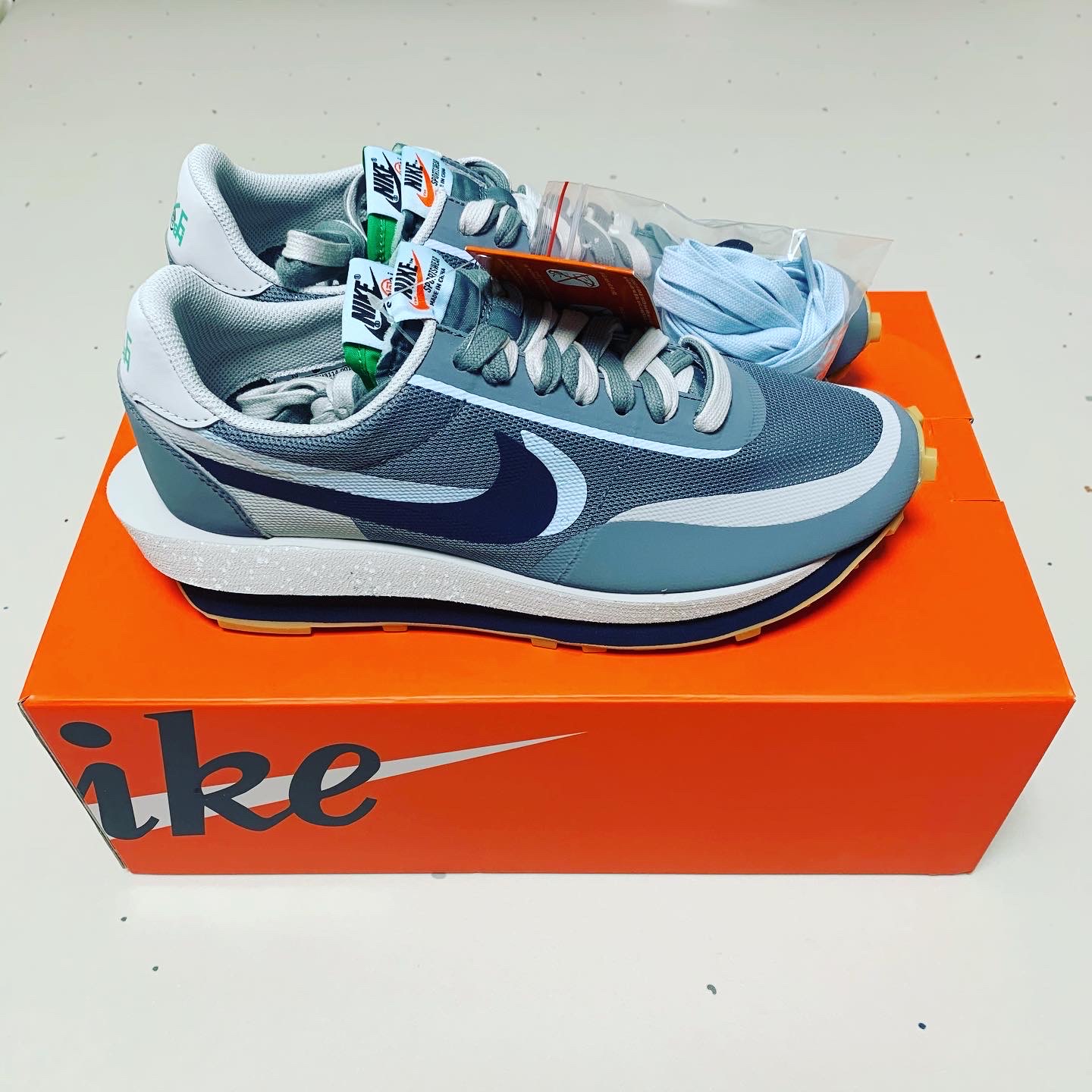 Nike x Sacai x Clot LDWaffle Cool Grey 착용 스타일 - 4