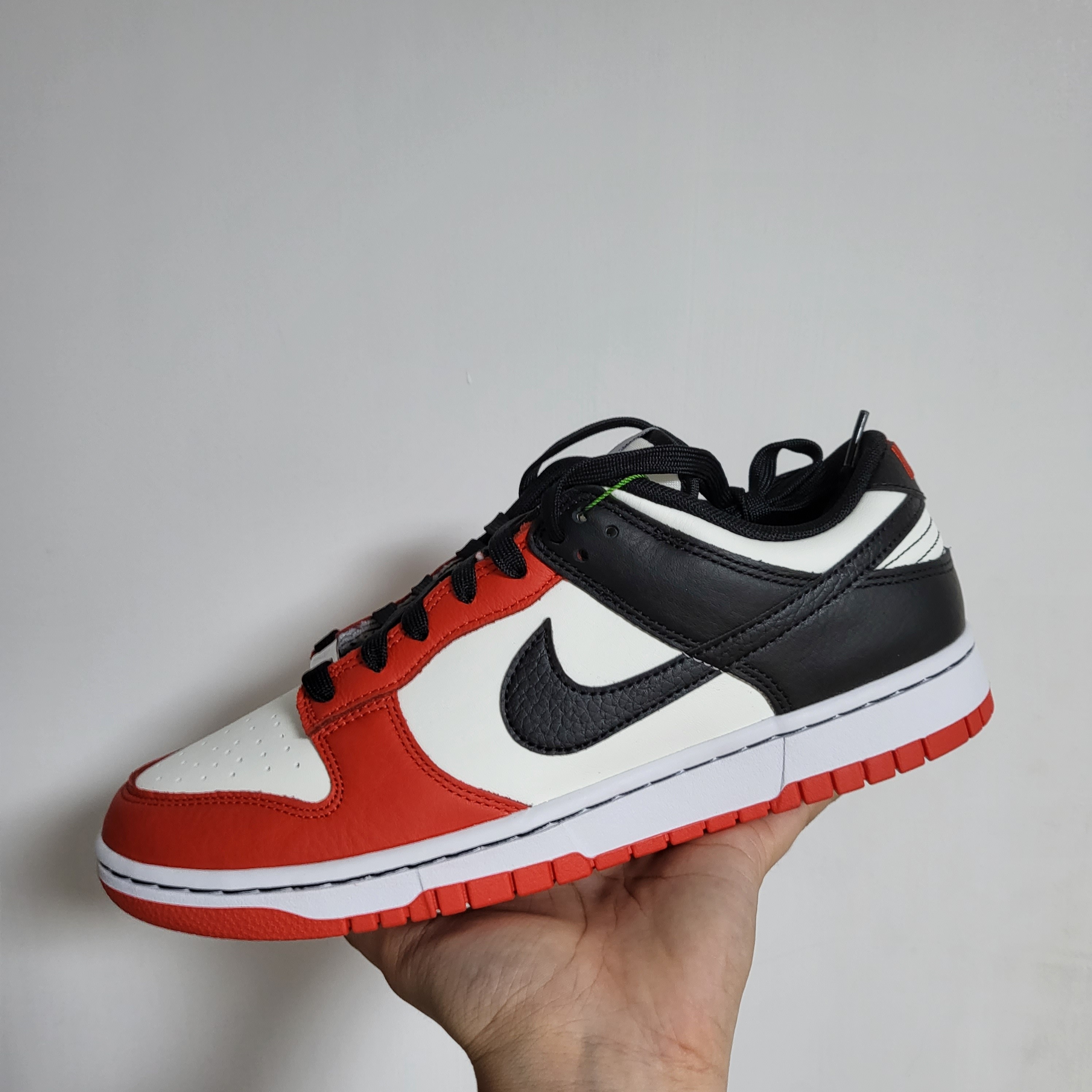 (GS) Nike x NBA Dunk Low Black and Chile Red, Nike x NBA Dunk Low Retro EMB Black and Chile Red 착용 스타일