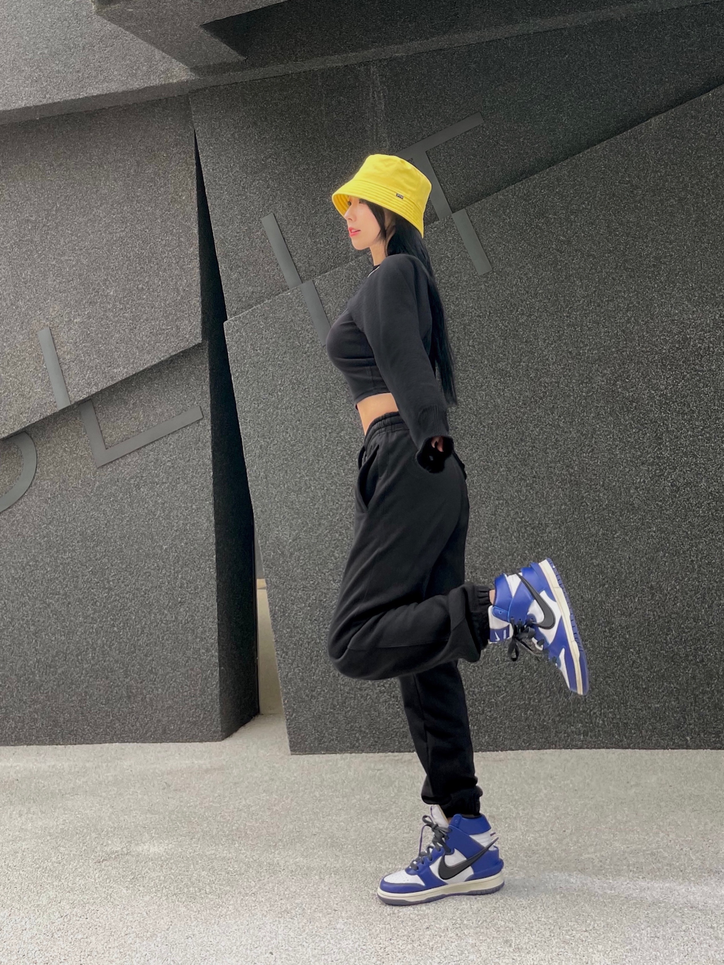 Nike x Ambush Dunk High Deep Royal Blue 착용 스타일