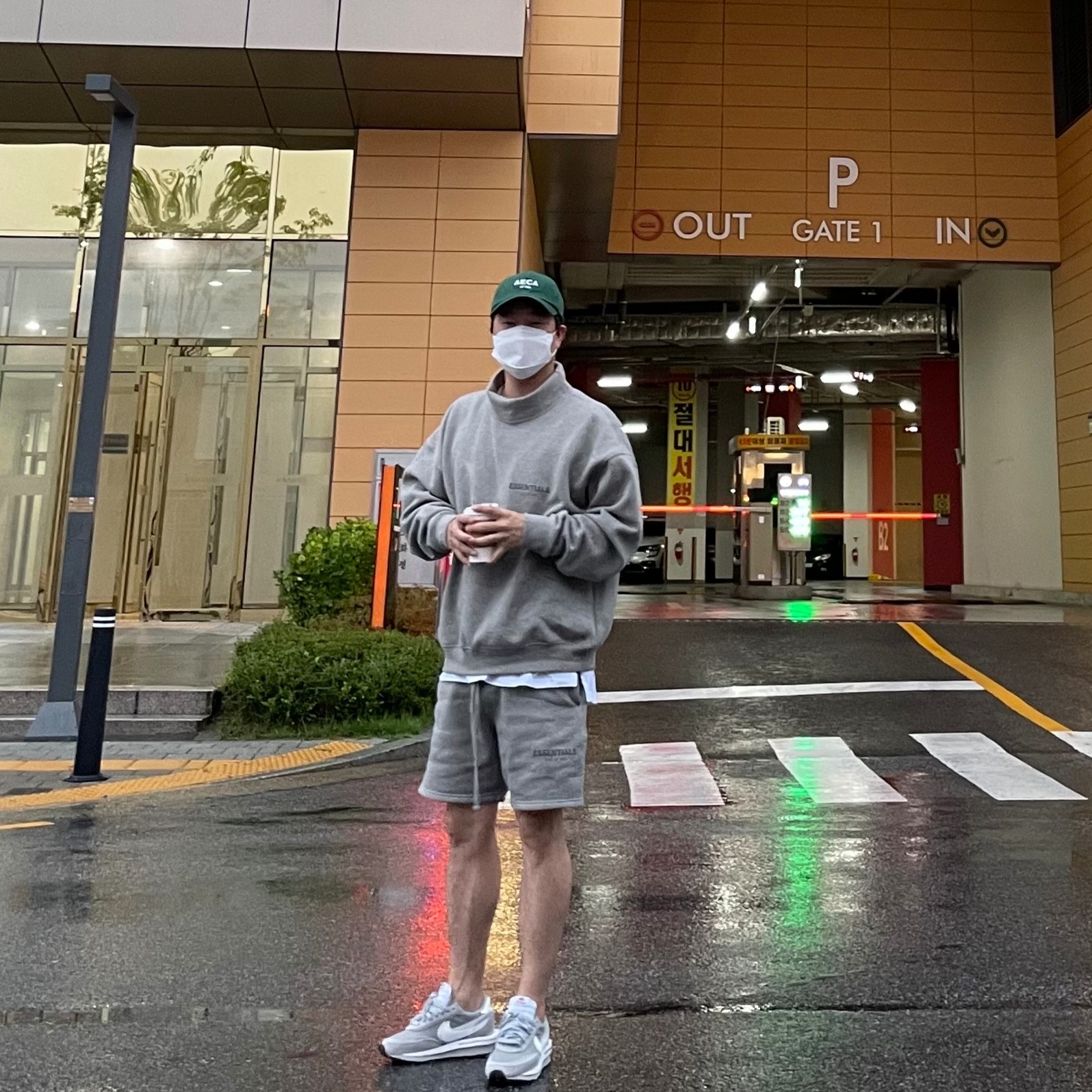 Nike x Sacai x Fragment LDWaffle Light Smoke Grey 착용 스타일 - 1