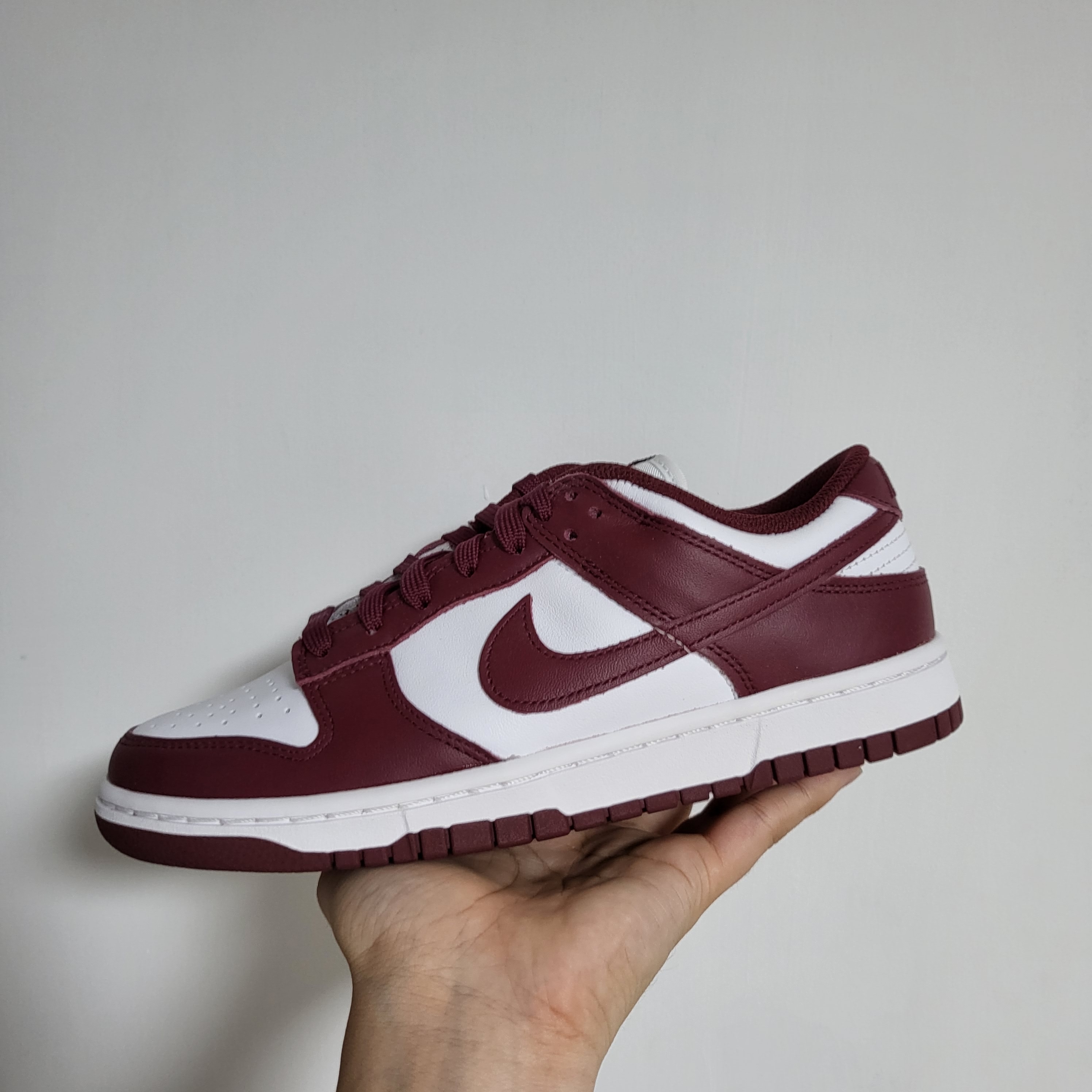(W) Nike Dunk Low Bordeaux 착용 스타일