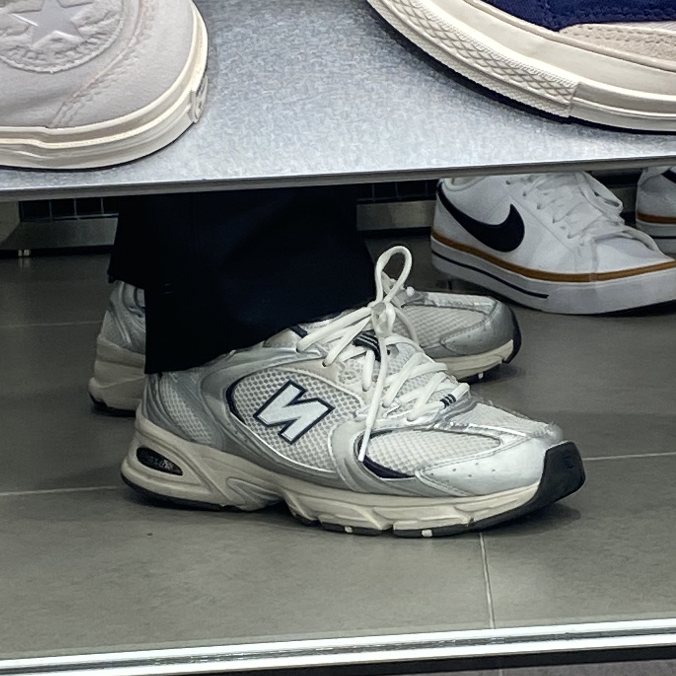 New Balance 530 Steel Grey 착용 스타일