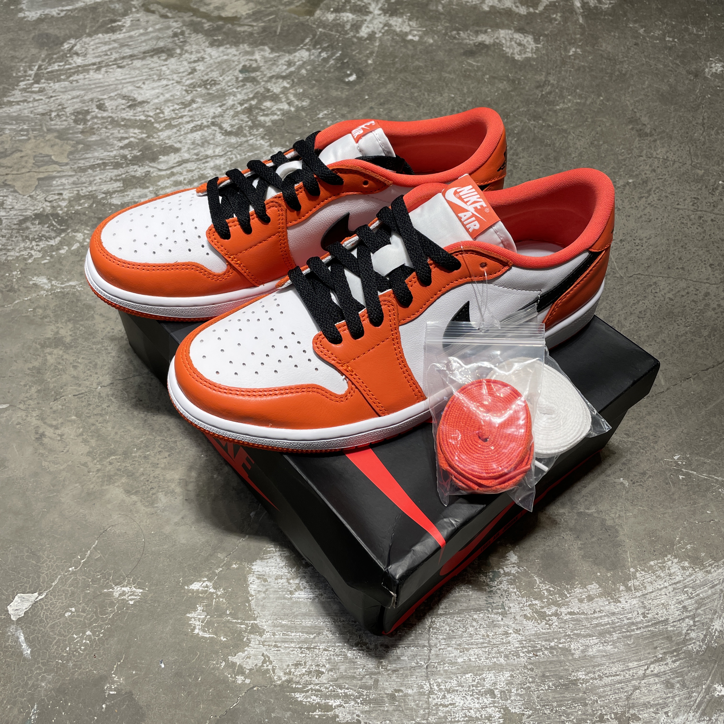 Jordan 1 Low OG Starfish 착용 스타일