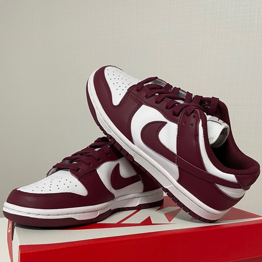 (W) Nike Dunk Low Bordeaux 착용 스타일