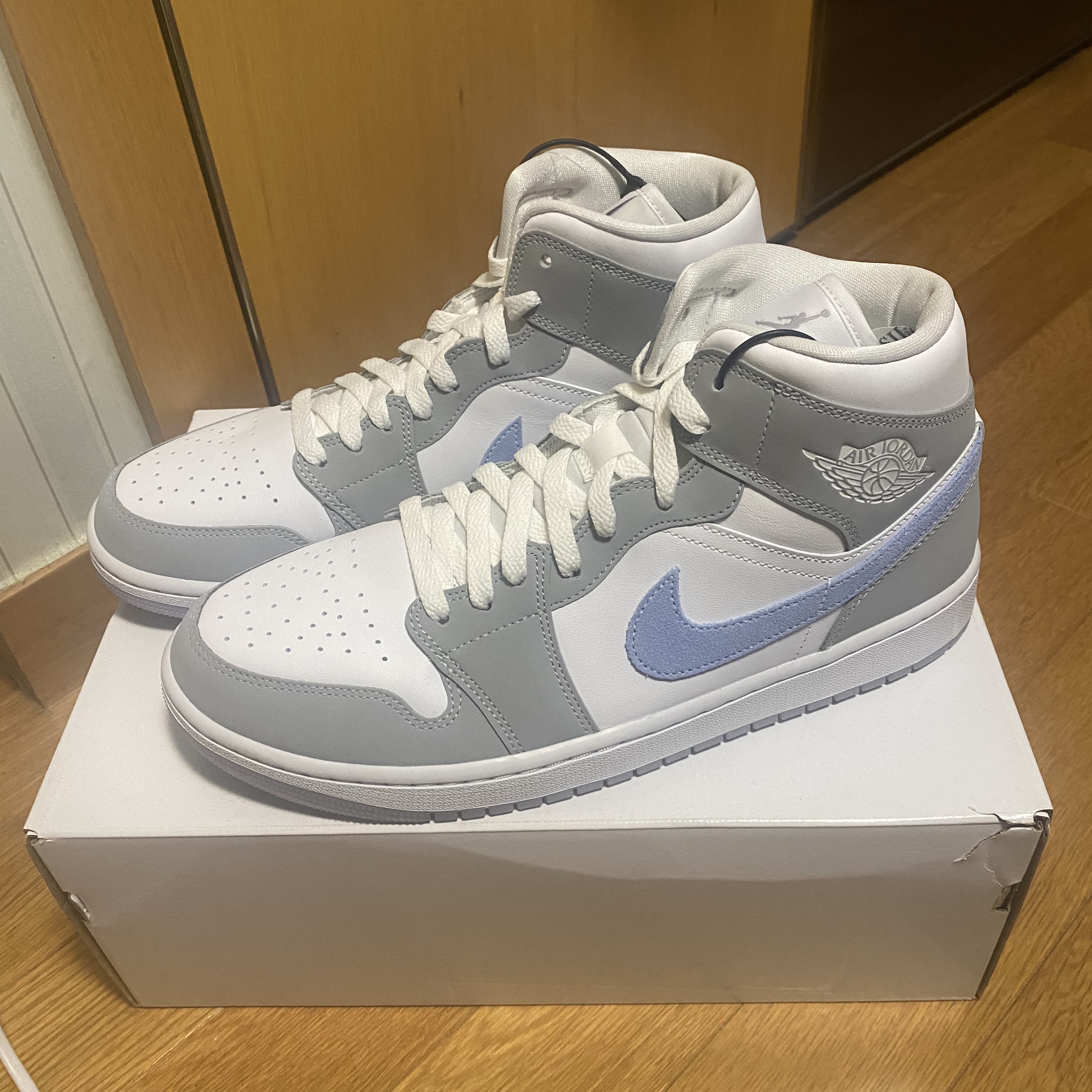 (W) Jordan 1 Mid Wolf Grey 착용 스타일 - 2