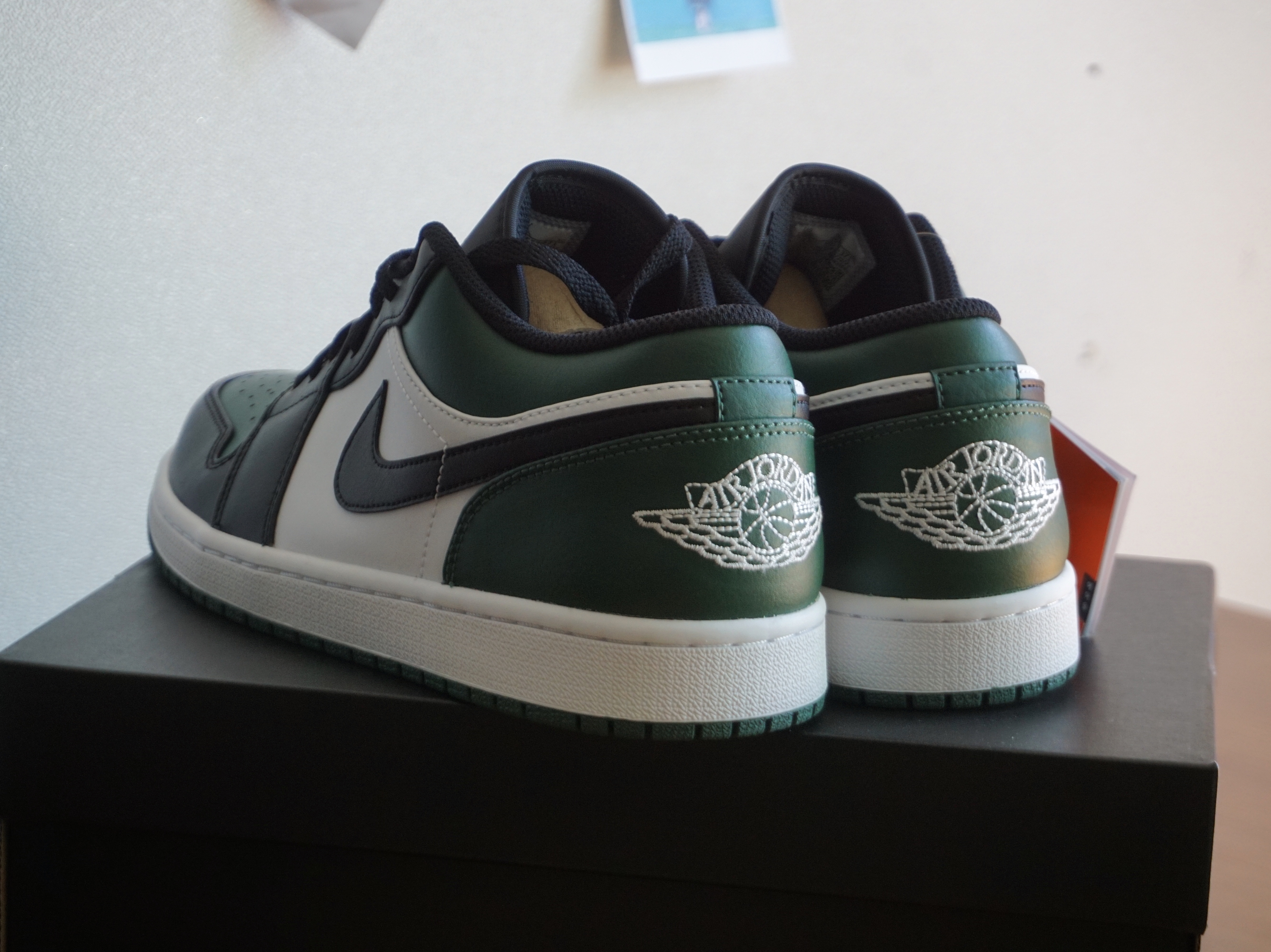 Jordan 1 Low Green Toe 착용 스타일 - 2