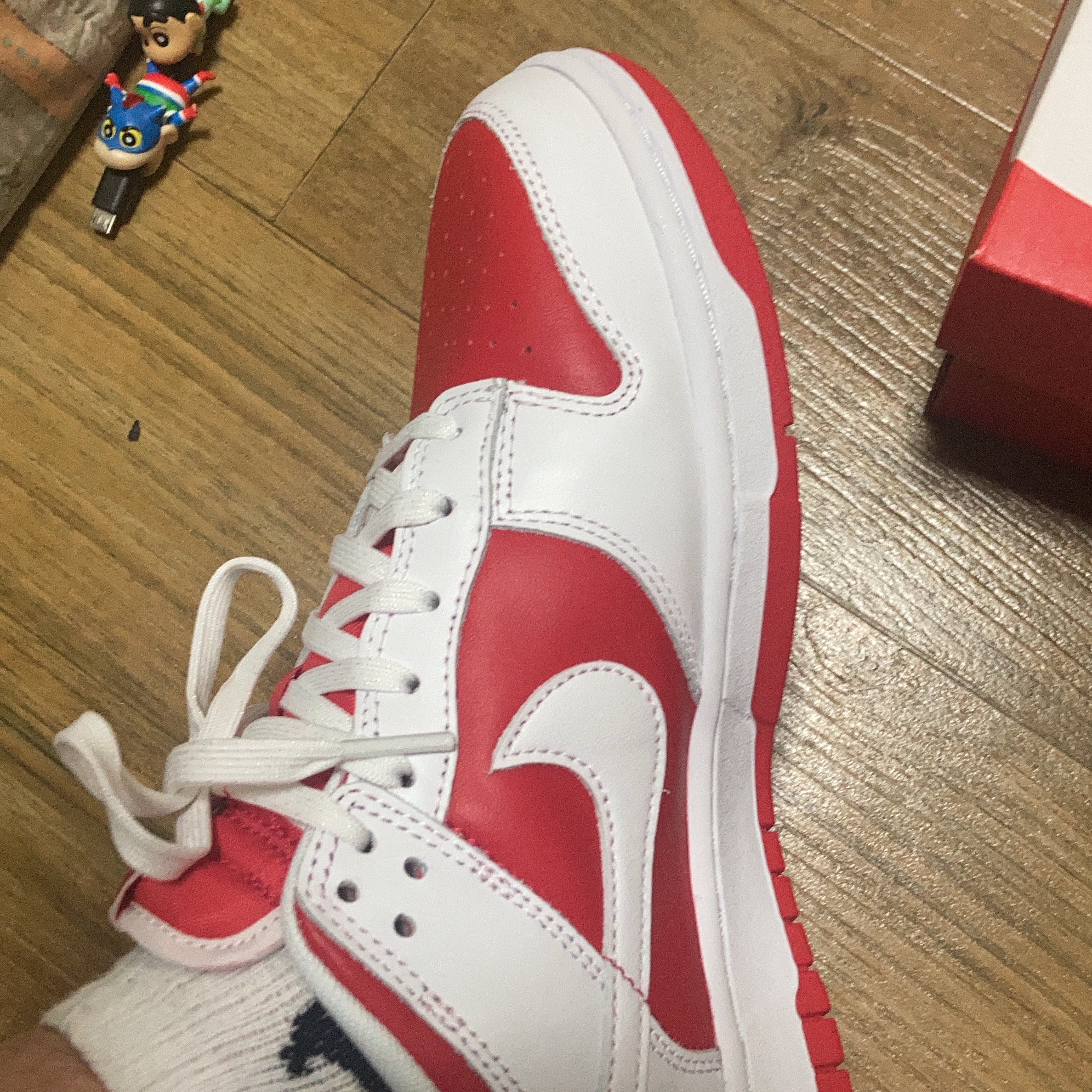 Nike Dunk Low Retro Championship Red 착용 스타일 - 5