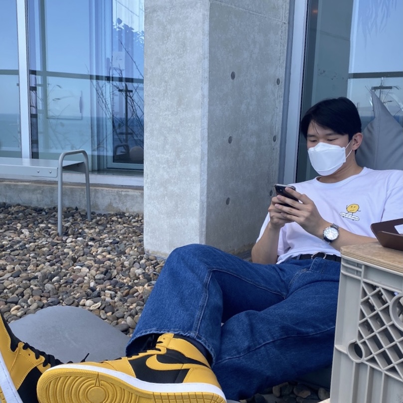 Jordan 1 Retro High OG Pollen, Jordan 1 Retro High OG Shadow 2.0 착용 스타일 - 1
