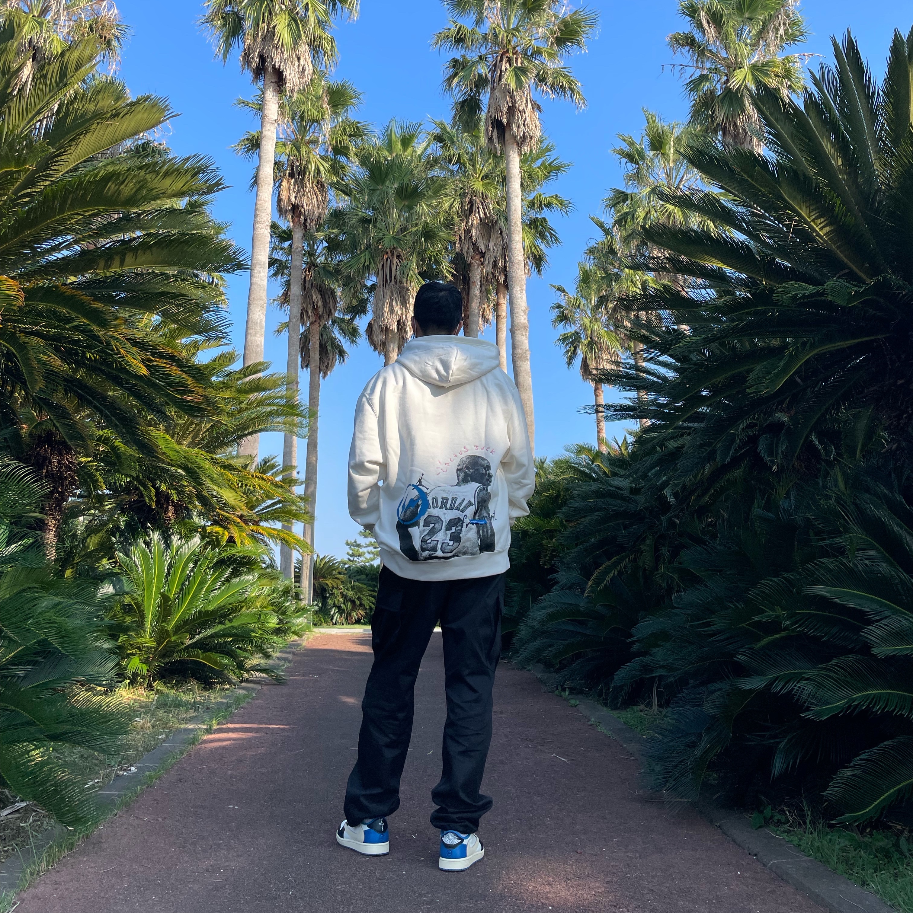 Jordan 1 x Travis Scott x Fragment Retro Low OG SP Military Blue, Jordan x Travis Scott x Fragment Hoodie Black (DJ0615-010) 착용 스타일 - 2
