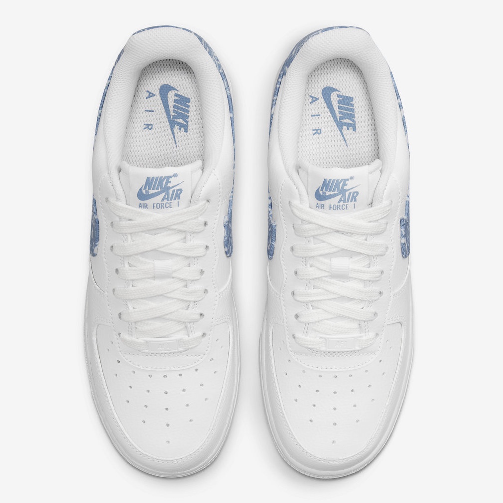 (W) Nike Air Force 1 '07 Essential Paisley Swoosh White Worn Blue 착용 스타일 - 4