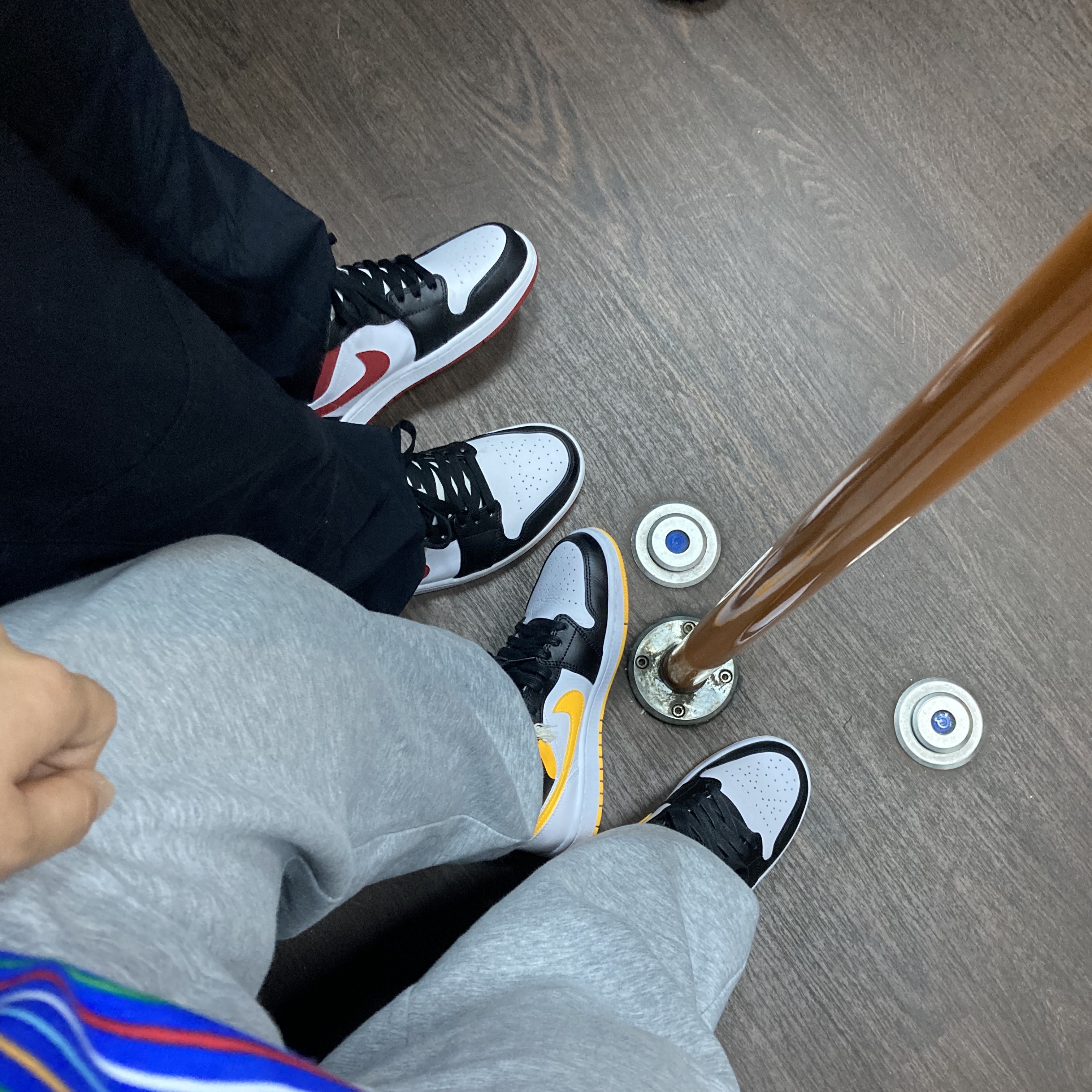 (W) Nike NSW Faux Fur Jacket Poison Green - Asia, Jordan 1 Mid Gym Red Black White 착용 스타일 - 2