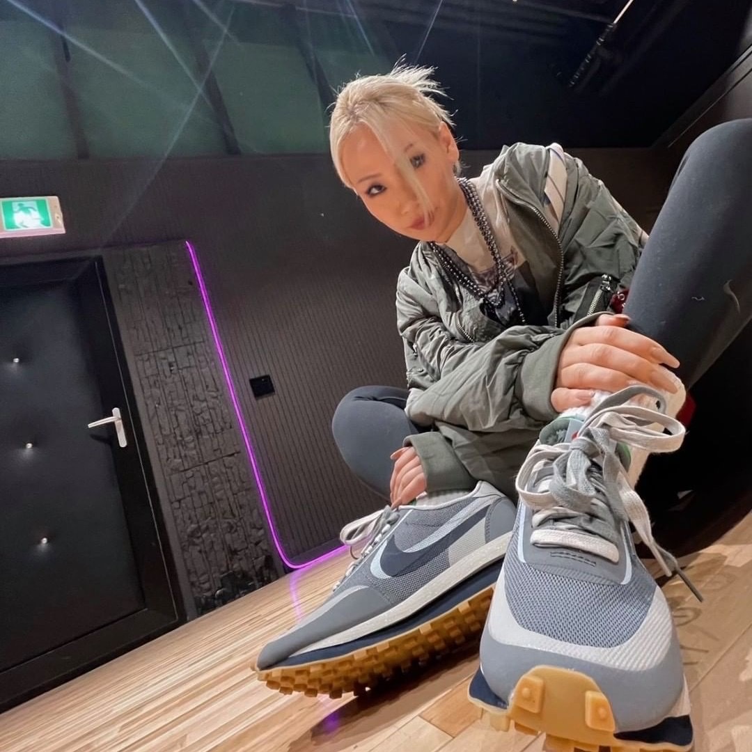 Nike x Sacai x Clot LDWaffle Cool Grey 착용 스타일 - 2