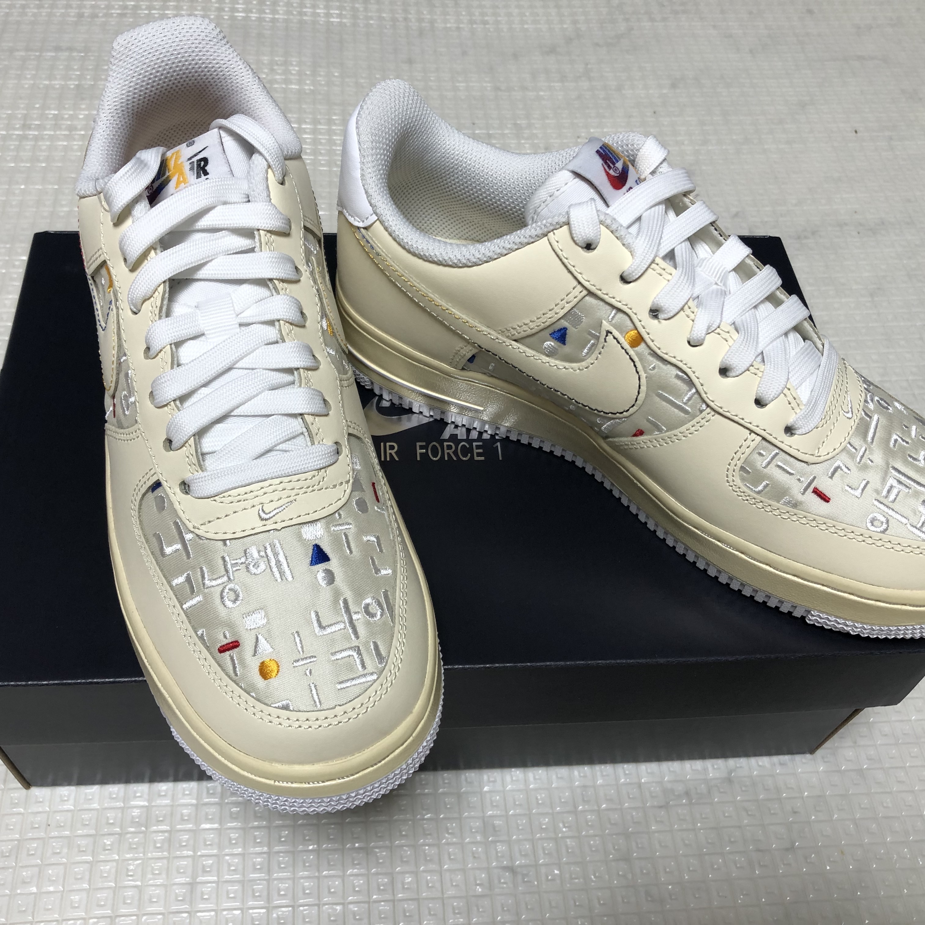(W) Nike Air Force 1 '07 LV8 Hangul Day 착용 스타일